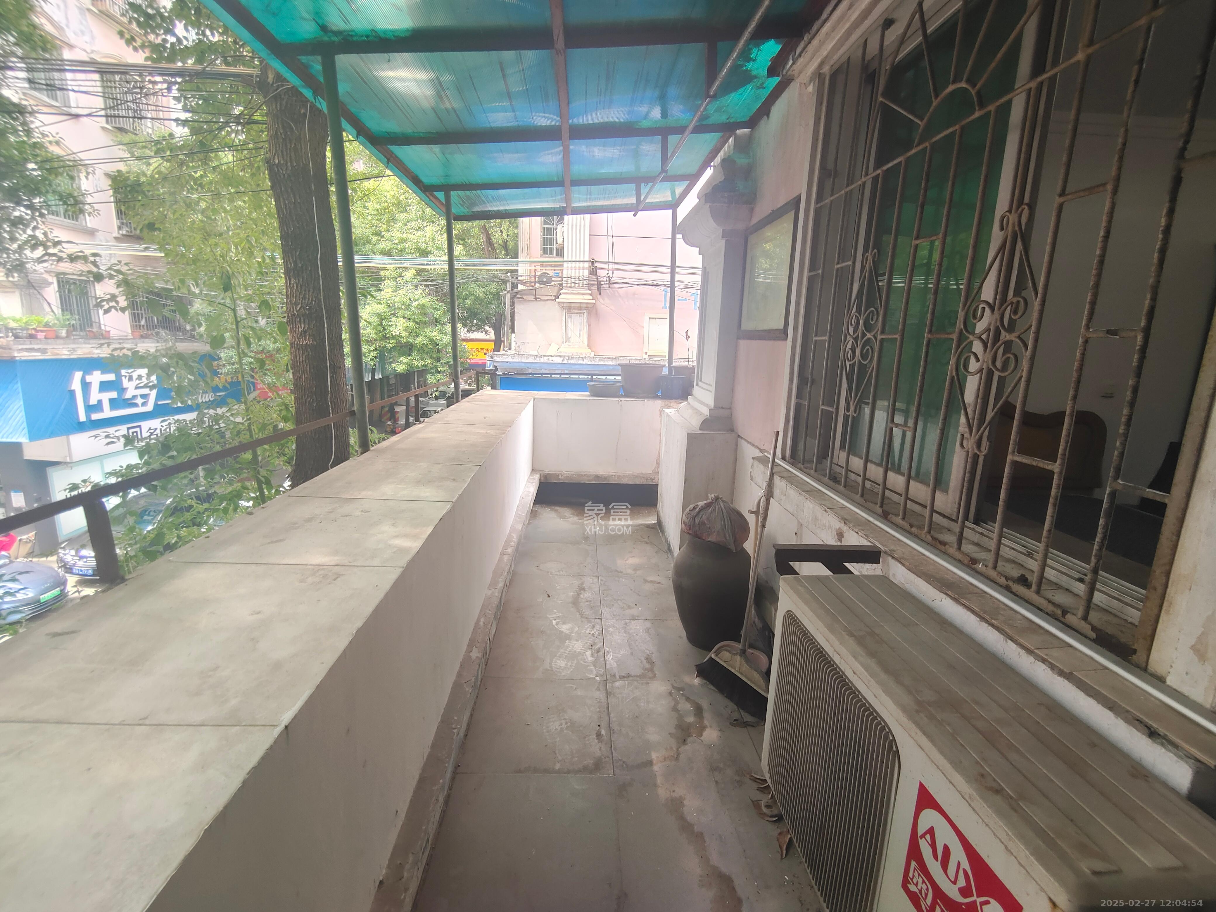马王堆陶瓷建材新城  3室2厅1卫   2600.00元/月室内图