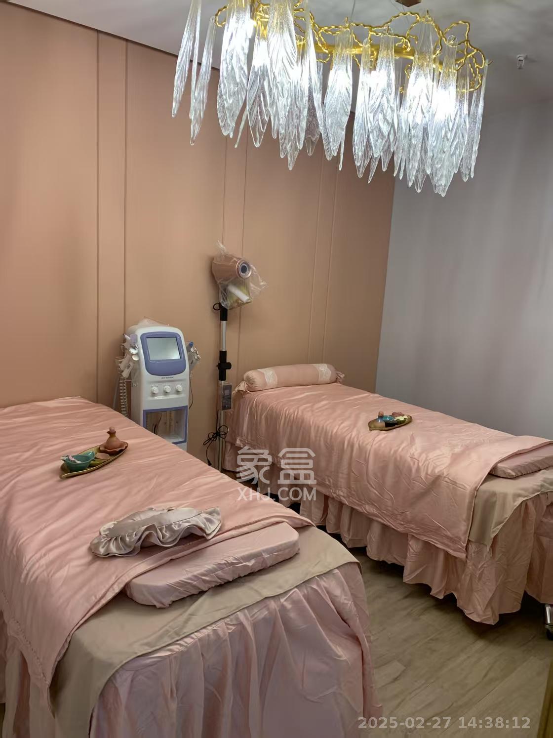 宇成朝阳广场  5室1厅1卫    18000.0元/月 宇成朝阳广场  5室1厅1卫    18000.0元/月室内图