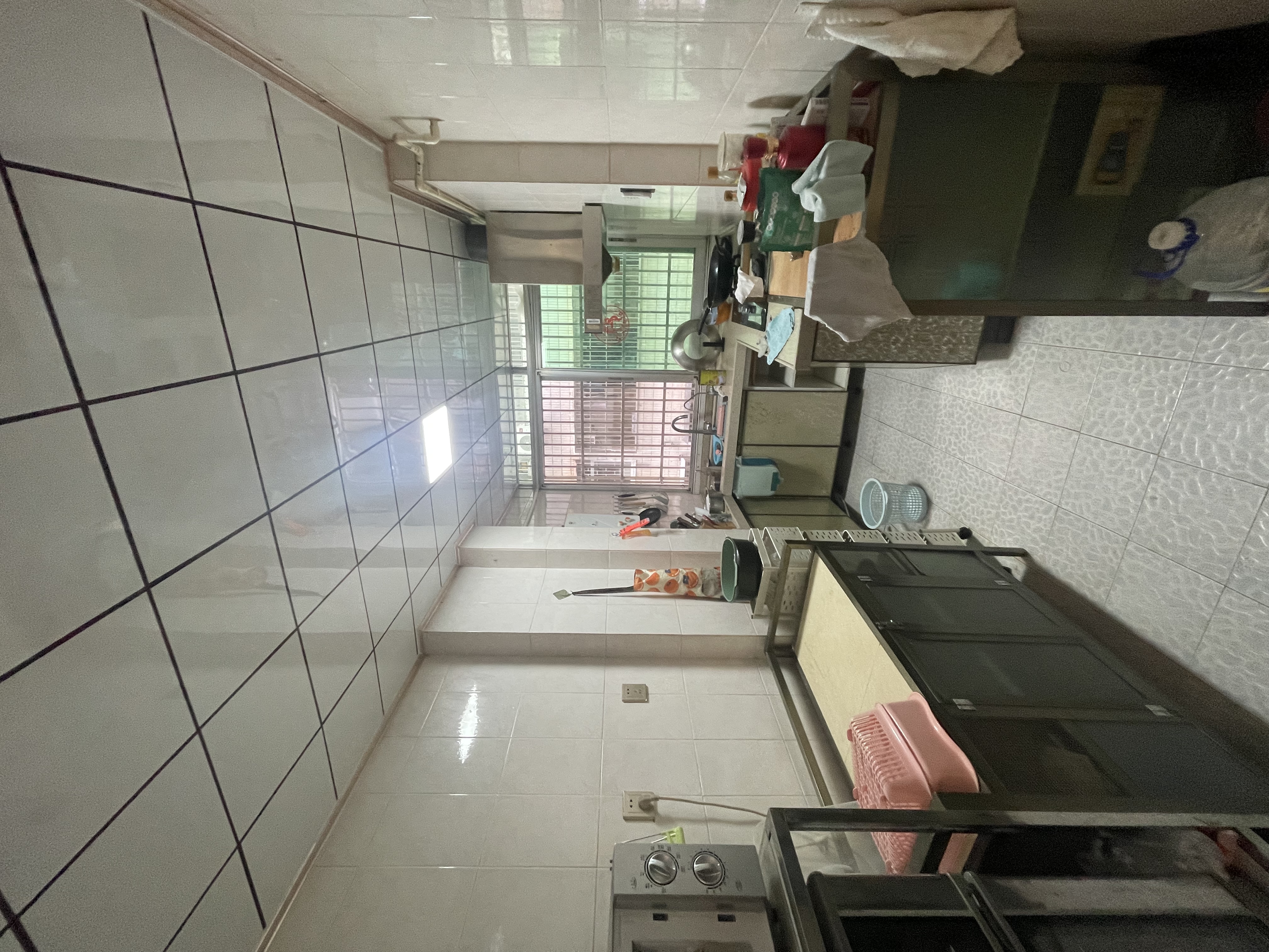 华兴荣小区  3室2厅1卫   125.00万厨房
