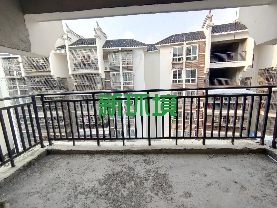 林农小区 3室2厅2卫 24.8万 林农小区 3室2厅2卫 24.8万客厅