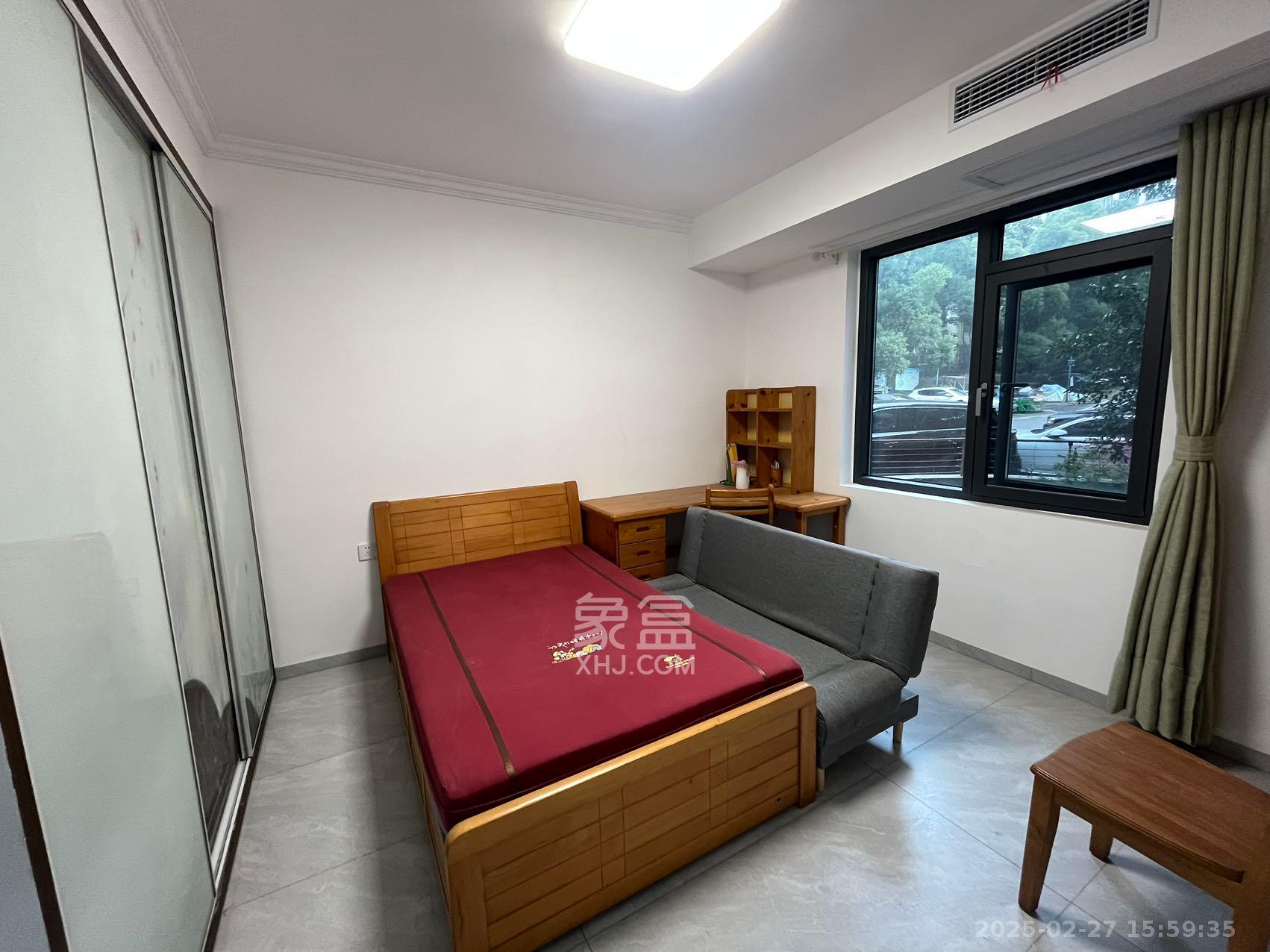 嘉盛华庭(一期、二期、三期) 2室1厅1卫 1800.0元/月 嘉盛华庭(一期、二期、三期) 2室1厅1卫 1800.0元/月室内图