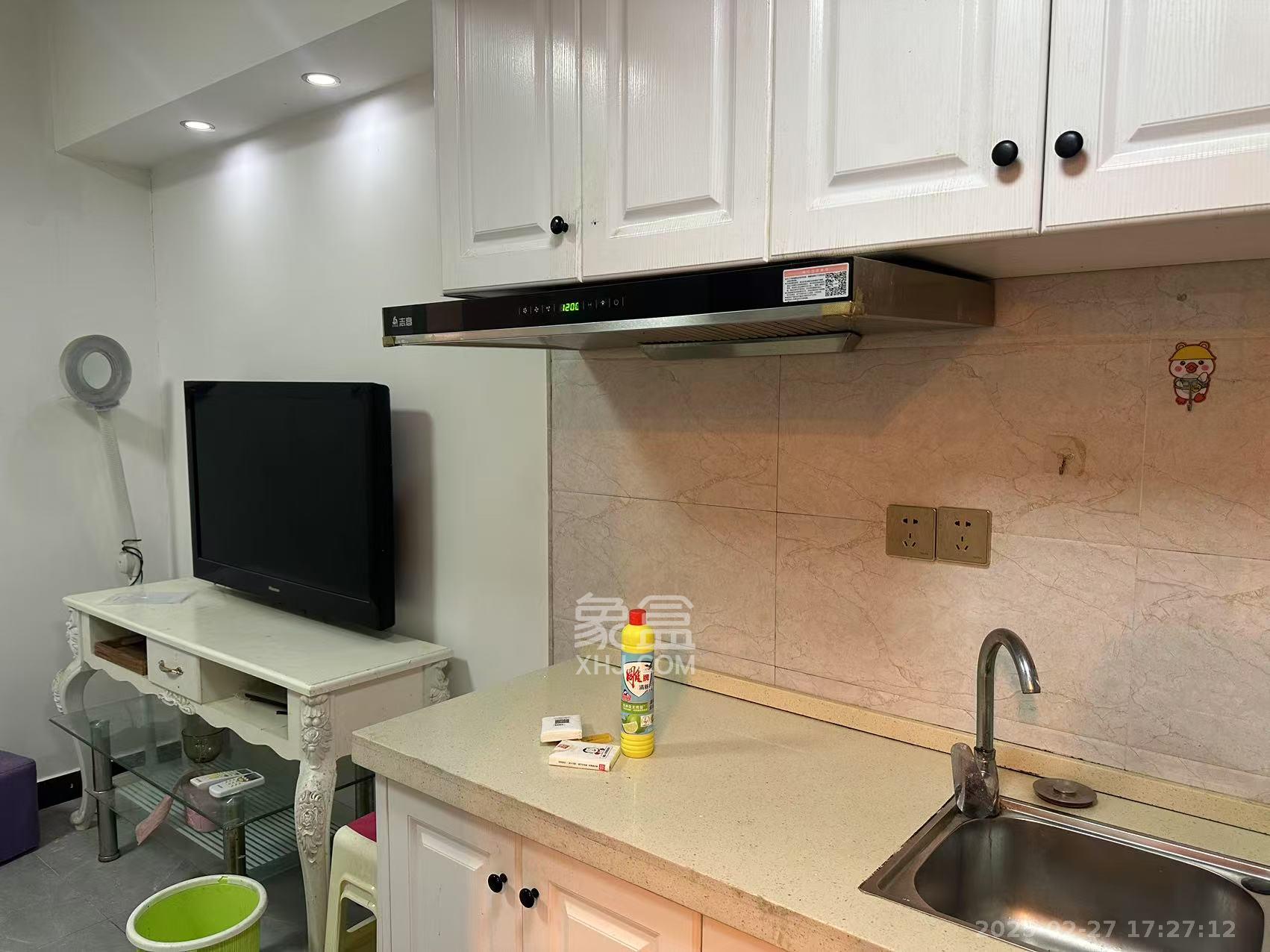 江山帝景哈佛  1室1厅1卫    1300.0元/月 江山帝景哈佛  1室1厅1卫    1300.0元/月室内图