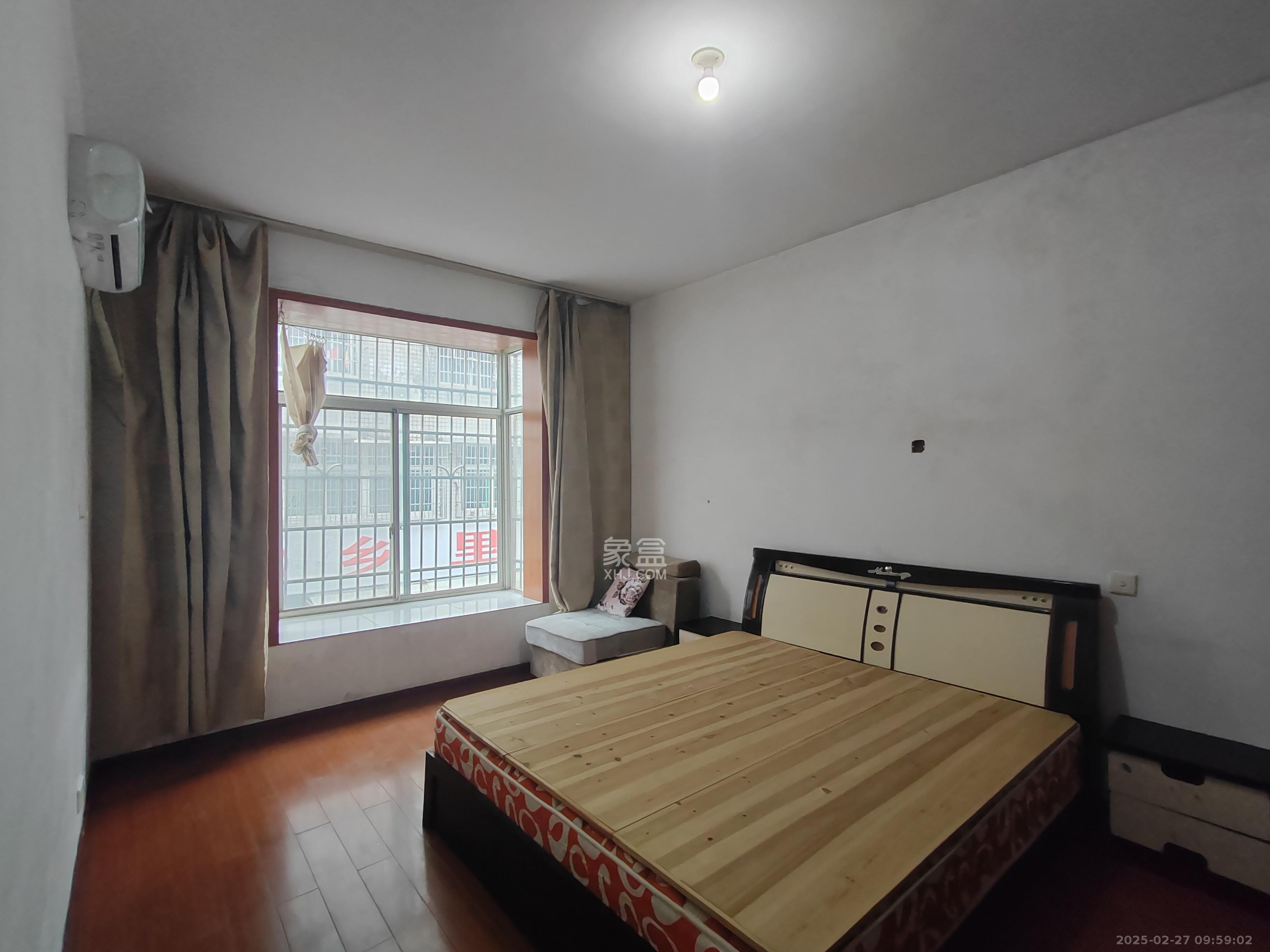 泉塘小区  2室2厅1卫    1200.0元/月室内图