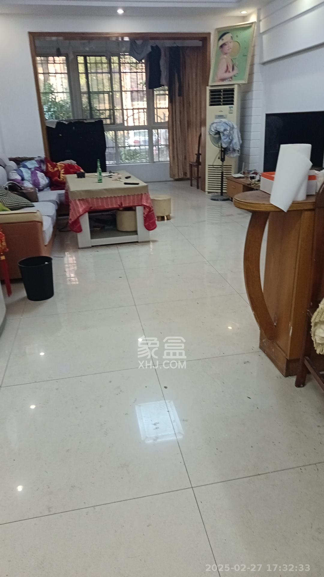 东城名苑  3室2厅2卫    1400.0元/月 东城名苑  3室2厅2卫    1400.0元/月