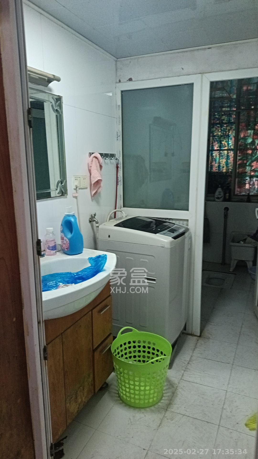 东城名苑 3室2厅2卫 1400.0元/月 东城名苑 3室2厅2卫 1400.0元/月室内图