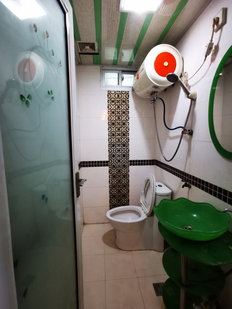 钟山大厦(义龙西路中山大厦) 1室1厅1卫 33.8万 钟山大厦(义龙西路中山大厦) 1室1厅1卫 33.8万客厅