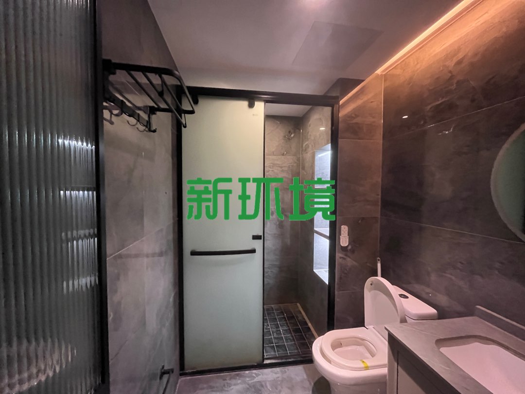 东方曼哈顿  1室1厅1卫   33.00万客厅