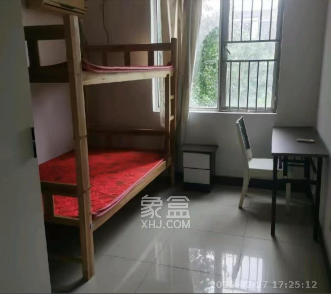 湘麓国际 3室2厅1卫 2800.0元/月 湘麓国际 3室2厅1卫 2800.0元/月室内图