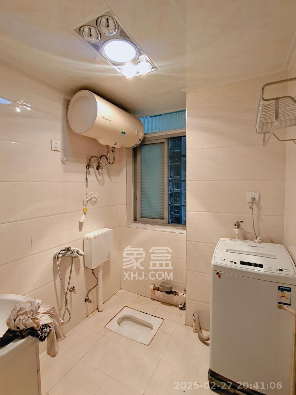 骑龙安置小区  1室1厅1卫   1200.00元/月室内图