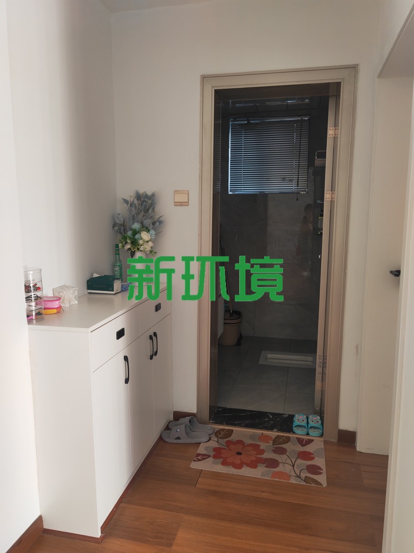 东方明珠  3室2厅1卫   63.80万客厅