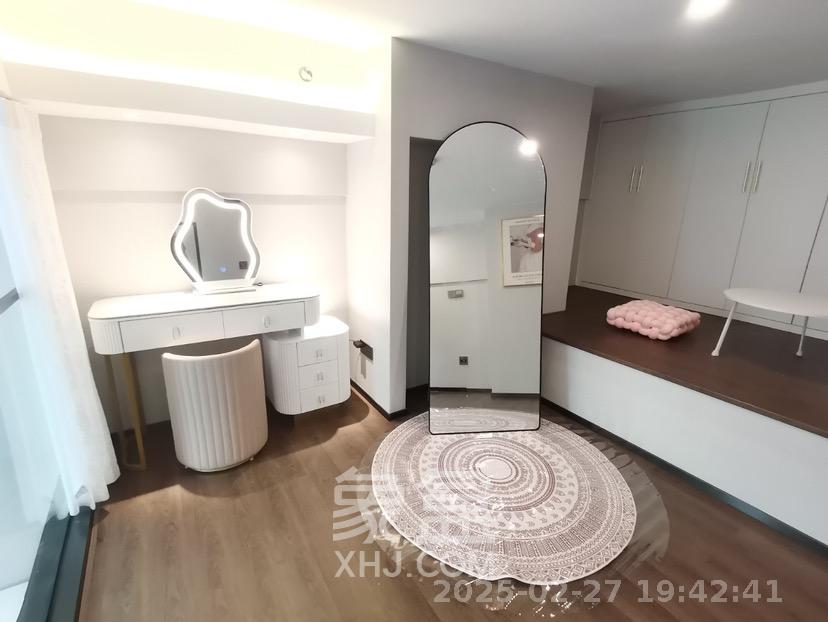 达美寰宇中心 1室1厅1卫 3300.0元/月 达美寰宇中心 1室1厅1卫 3300.0元/月室内图