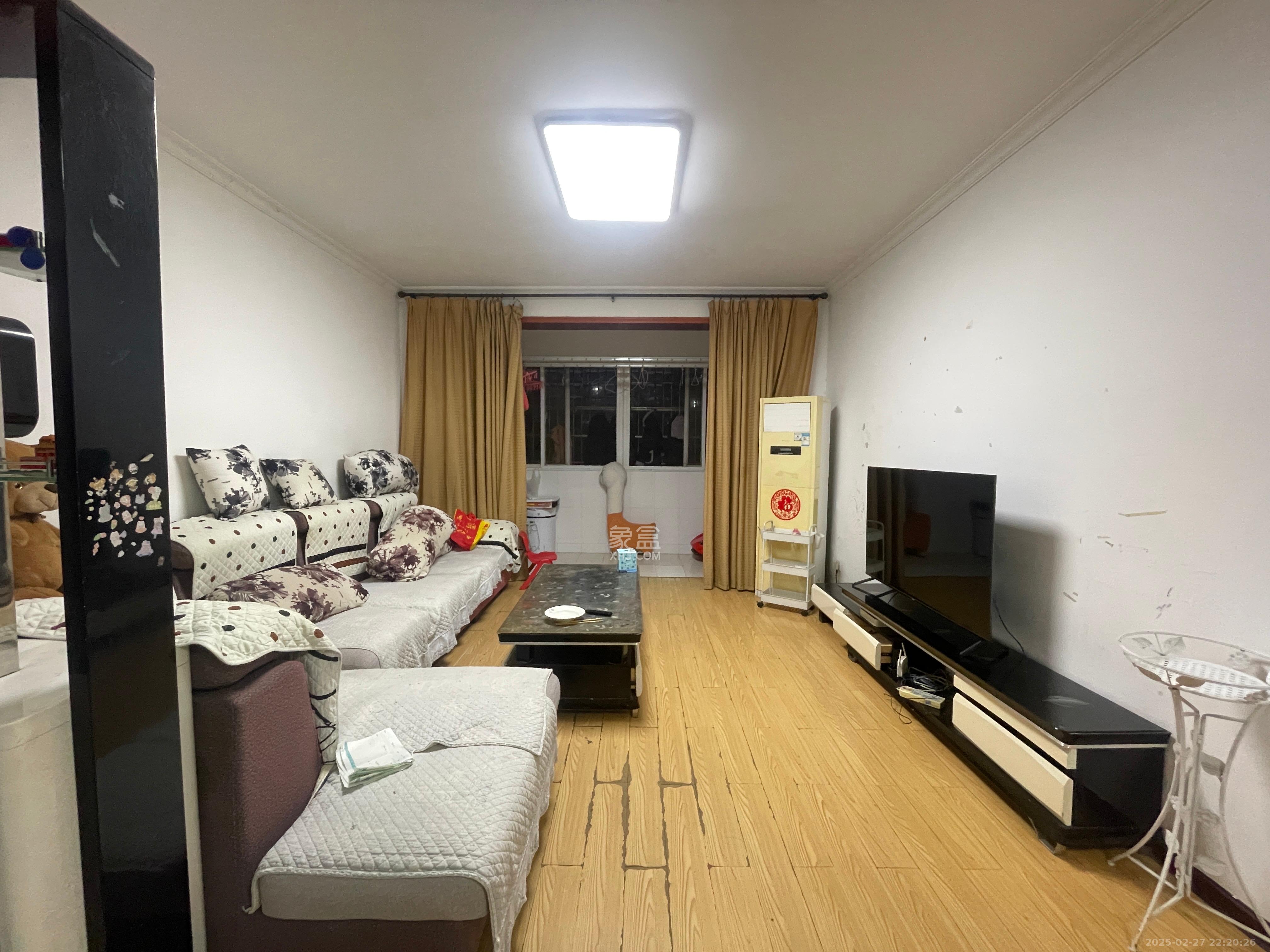 锦绣家园  3室2厅1卫    2300.0元/月室内图