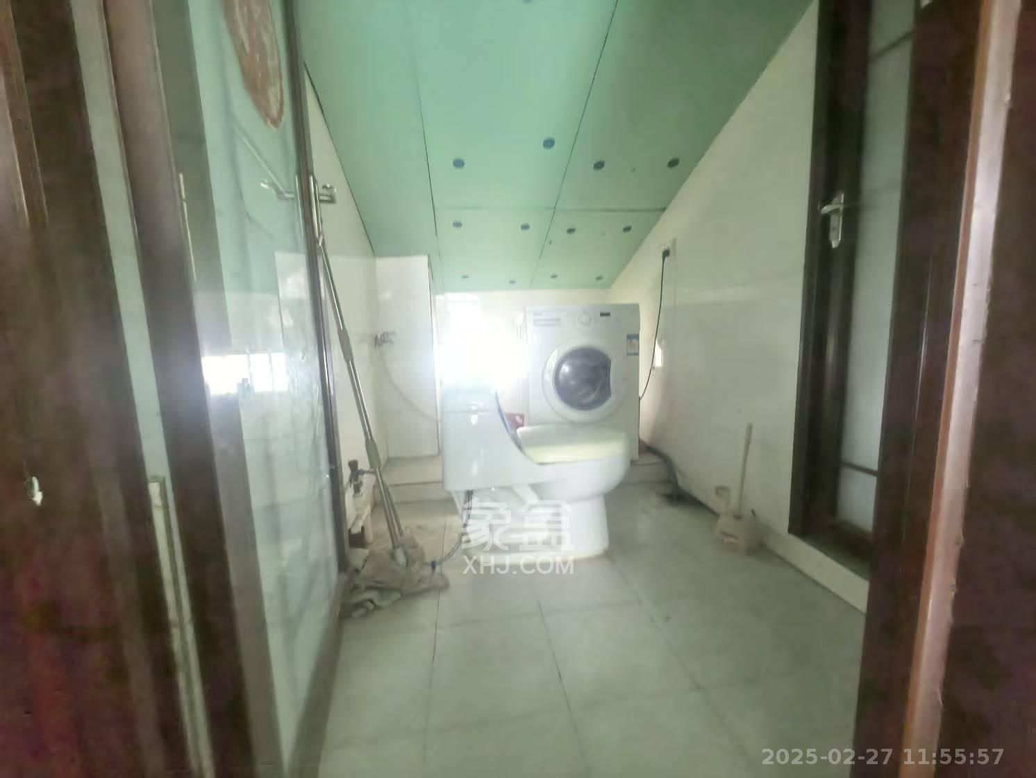 好家园 4室2厅2卫 2300.0元/月 好家园 4室2厅2卫 2300.0元/月室内图