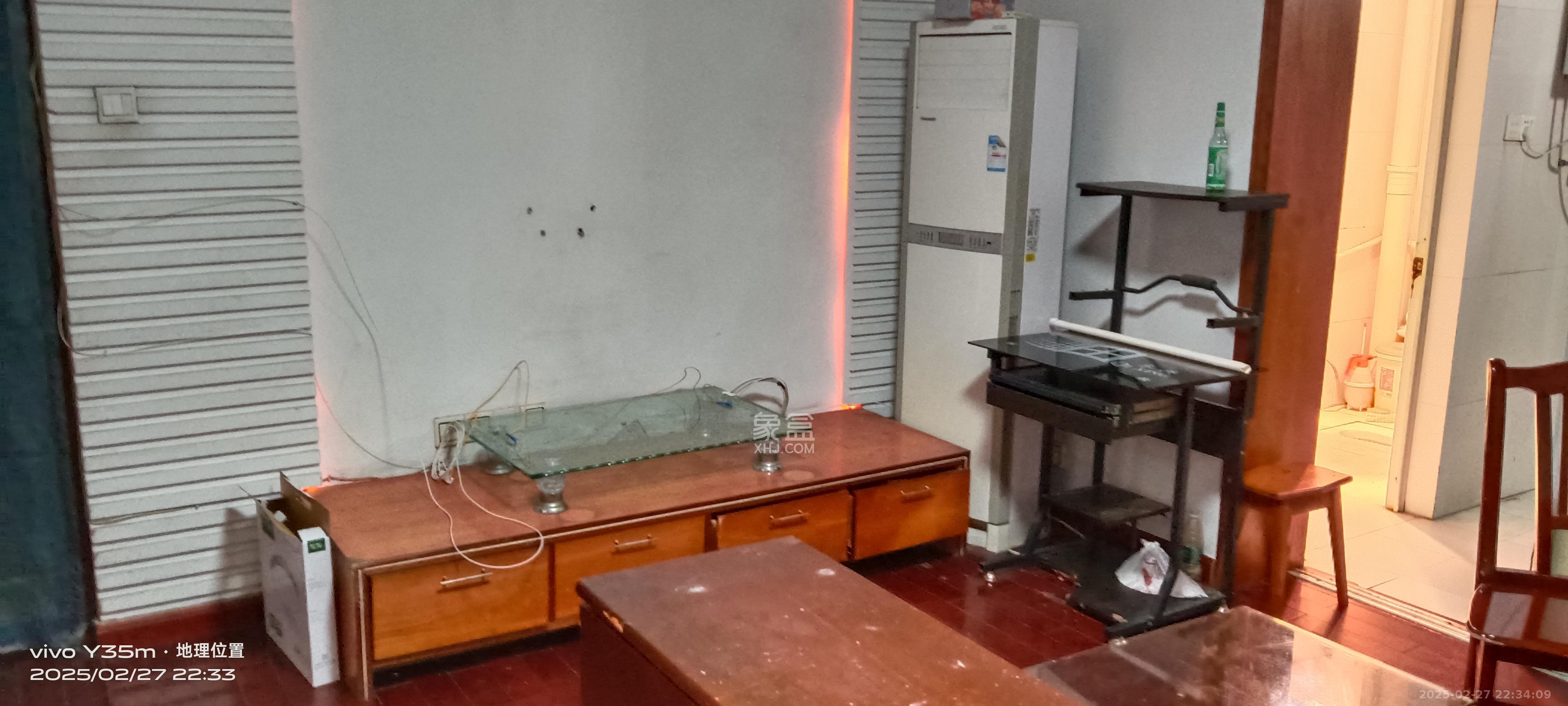 东风路新二村 2室2厅1卫 1800.0元/月 东风路新二村 2室2厅1卫 1800.0元/月室内图