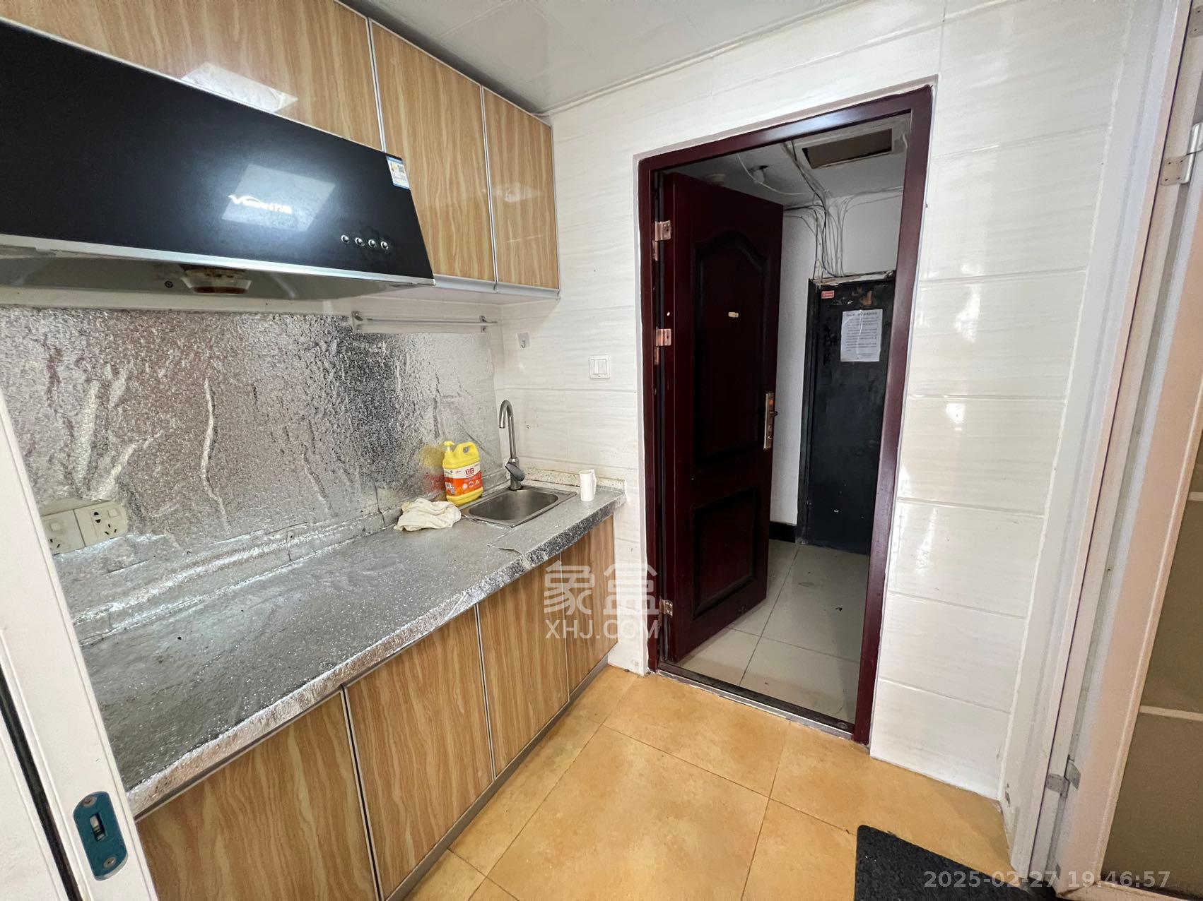 长远华樟名府 1室1厅1卫 1600.0元/月 长远华樟名府 1室1厅1卫 1600.0元/月室内图