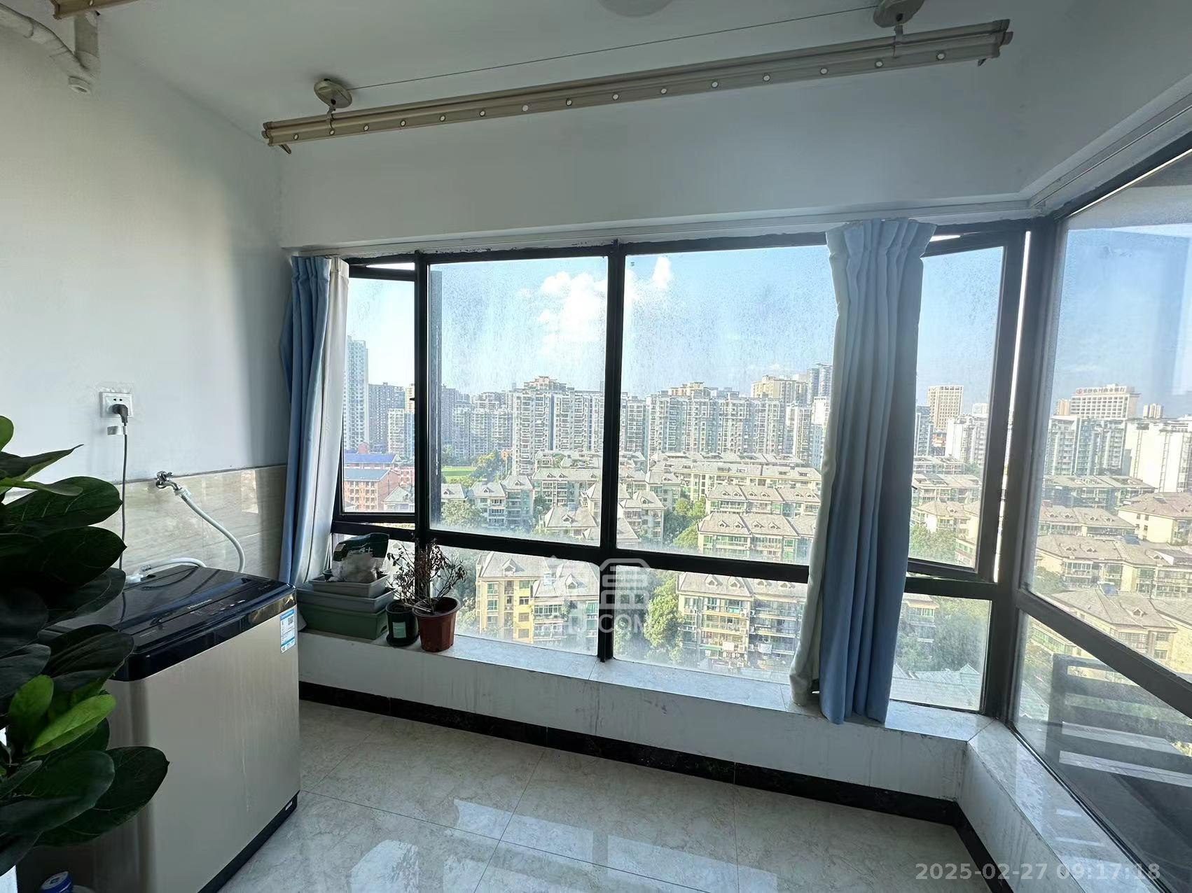 和庄  3室2厅1卫    2100.0元/月室内图