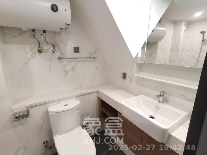 达美寰宇中心 1室1厅1卫 3300.0元/月 达美寰宇中心 1室1厅1卫 3300.0元/月室内图