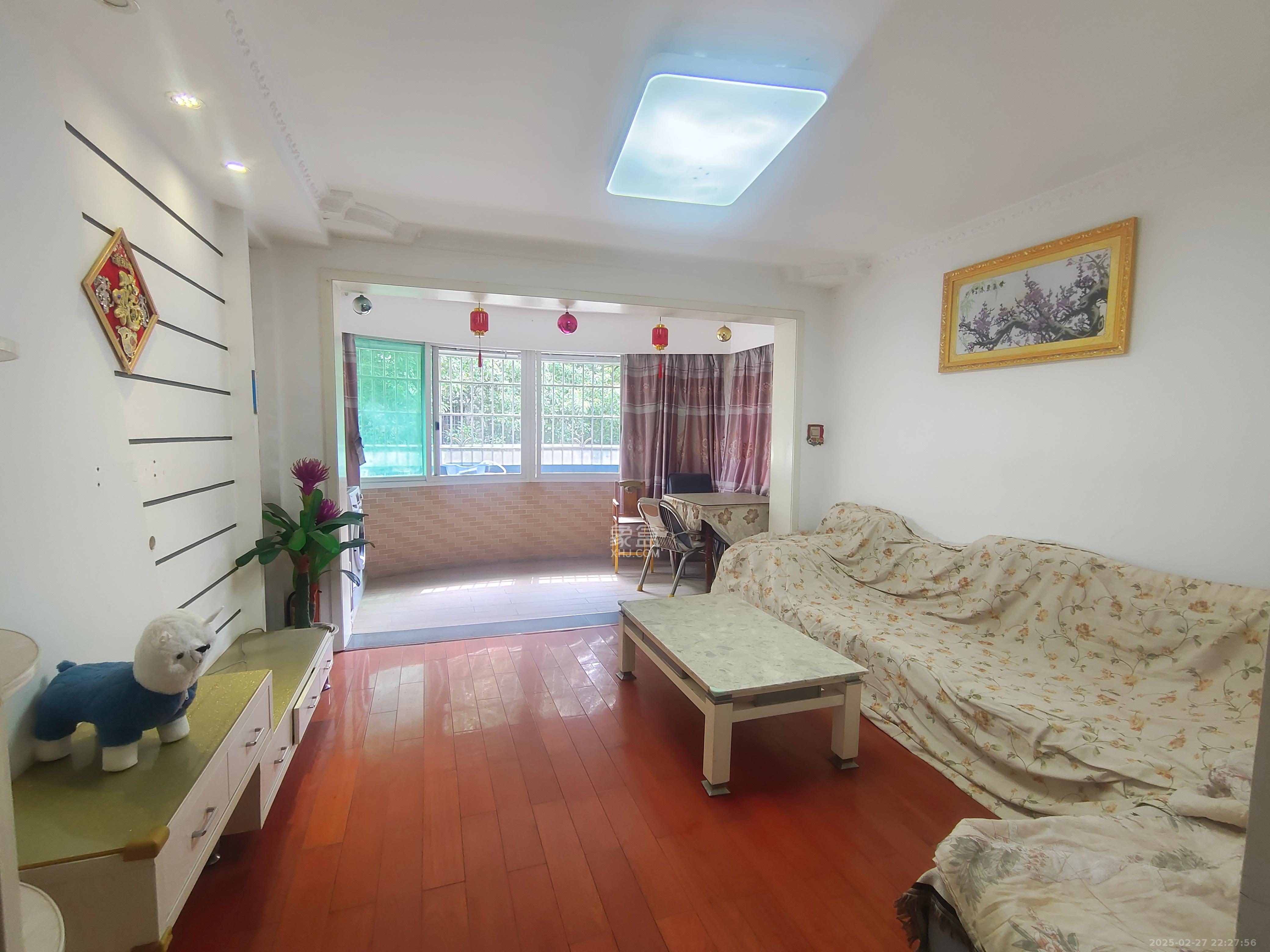 星城名典  3室1厅1卫    2000.0元/月 星城名典  3室1厅1卫    2000.0元/月室内图