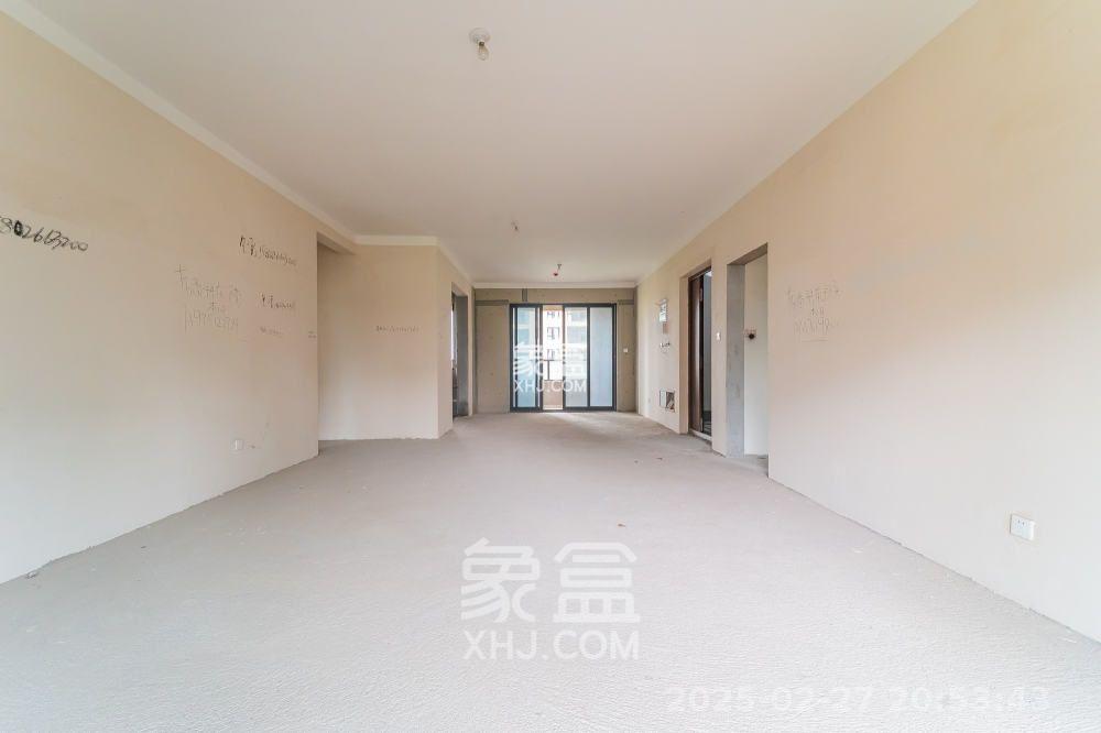 长房星昇公馆 4室2厅2卫 1000.0元/月 长房星昇公馆 4室2厅2卫 1000.0元/月室内图