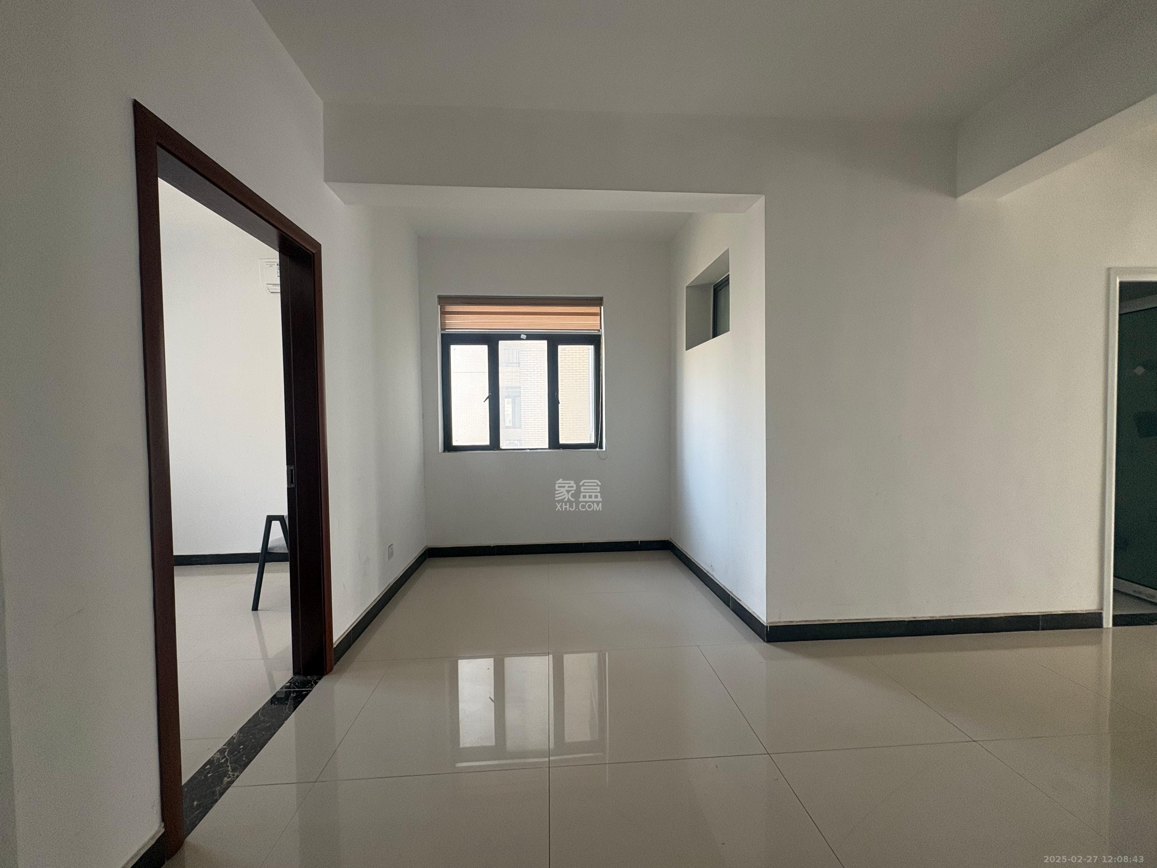 96301部队小区 4室2厅2卫 2700.0元/月 96301部队小区 4室2厅2卫 2700.0元/月室内图