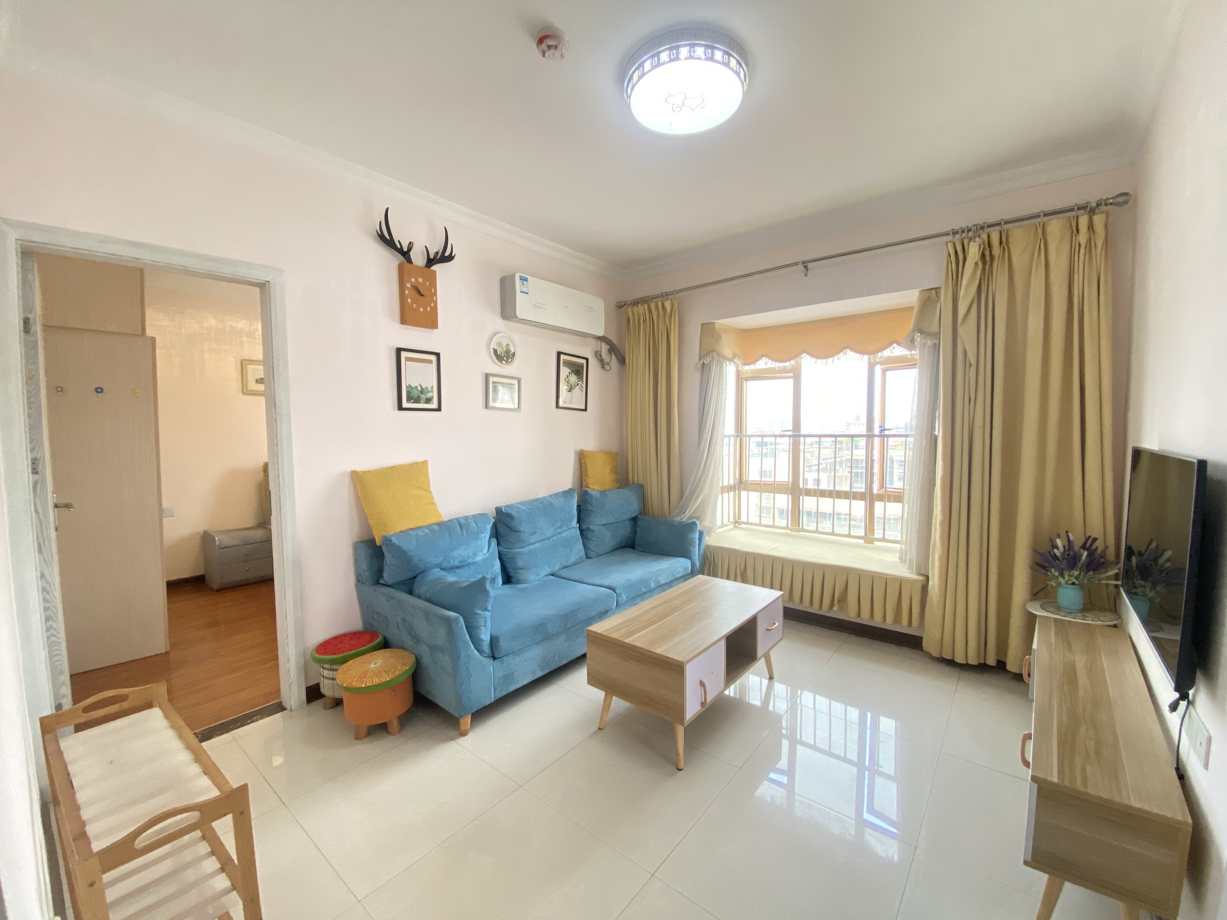 旺角星辰 1室1厅1卫 28.0万 旺角星辰 1室1厅1卫 28.0万客厅