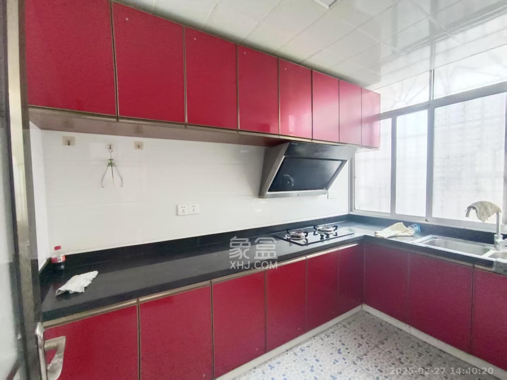 聚鑫大厦 3室2厅2卫 1500.0元/月 聚鑫大厦 3室2厅2卫 1500.0元/月室内图