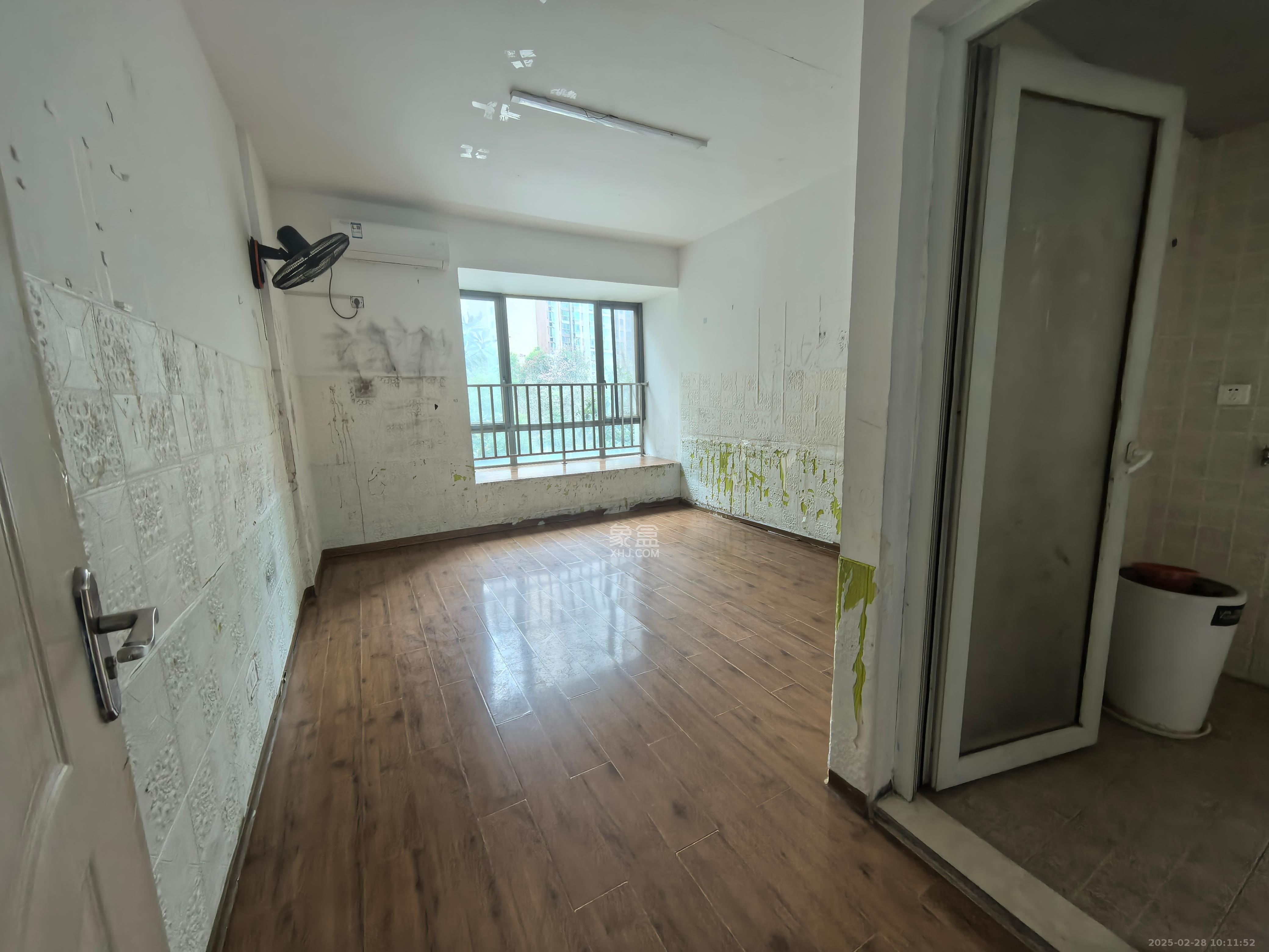 新城新世界一二三期 4室2厅2卫 4500.0元/月 新城新世界一二三期 4室2厅2卫 4500.0元/月室内图