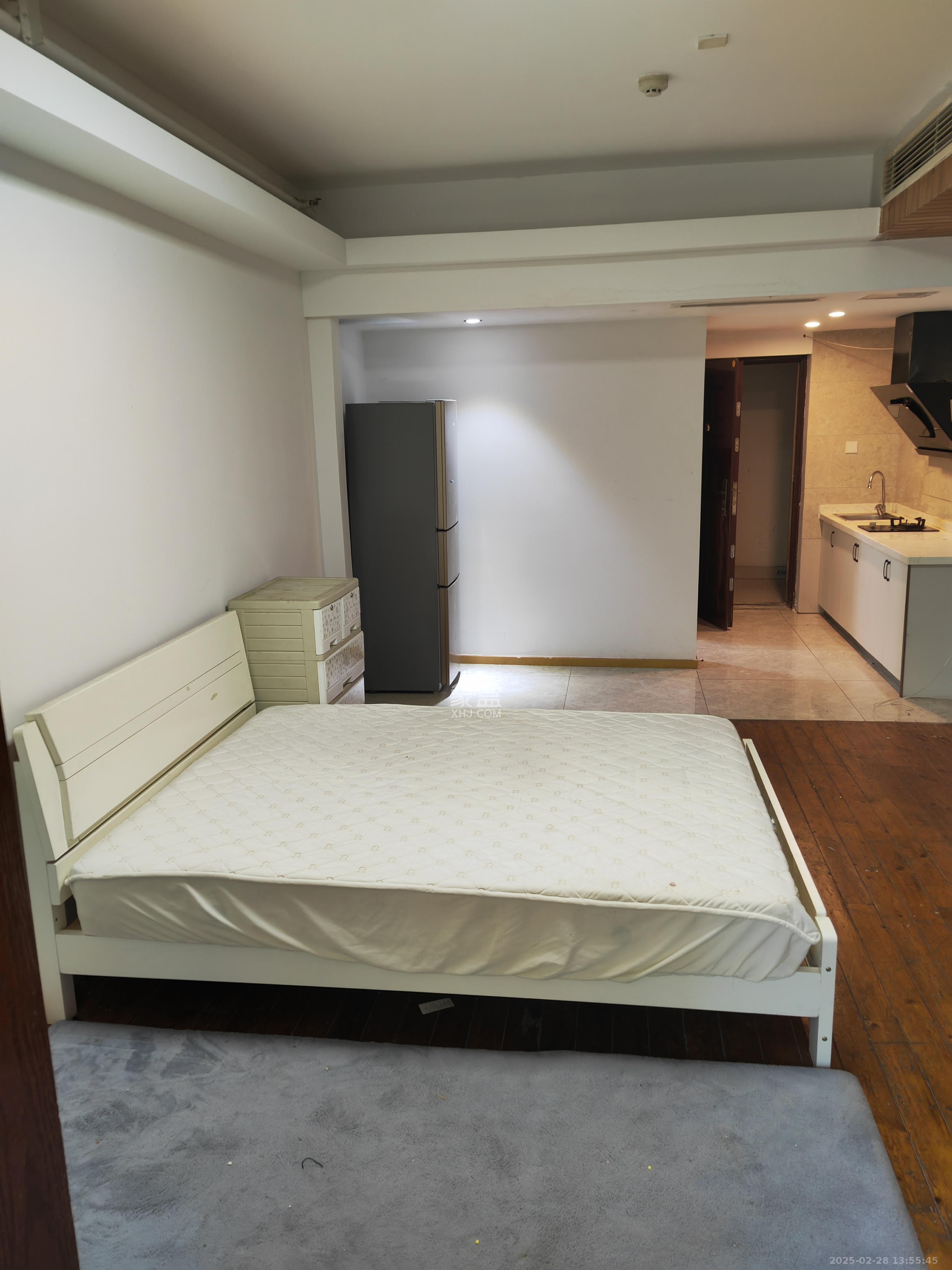 尊邸华庭 1室1厅1卫 1500.0元/月 尊邸华庭 1室1厅1卫 1500.0元/月室内图