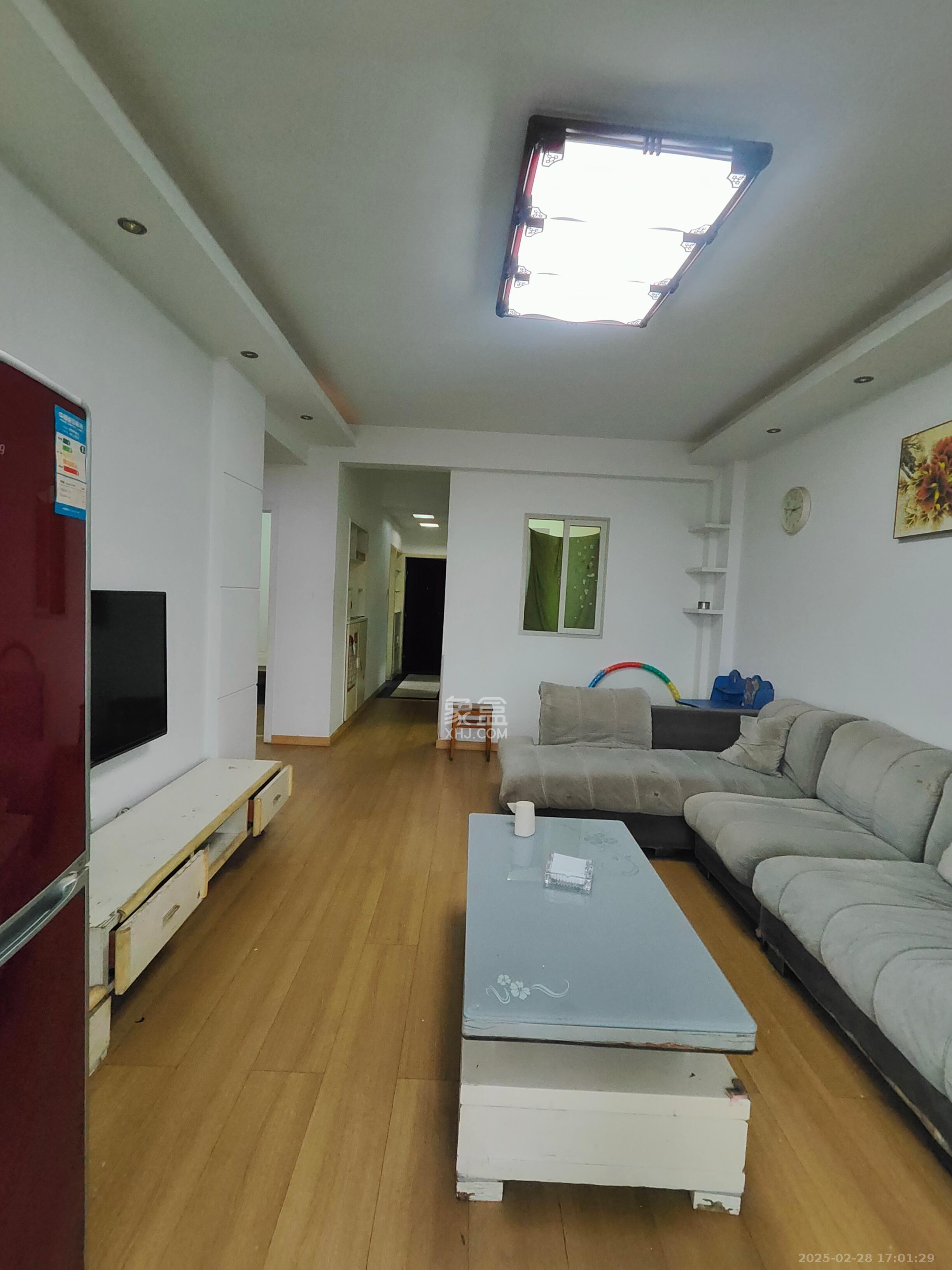 未来蜂巢  3室2厅1卫   1600.00元/月室内图