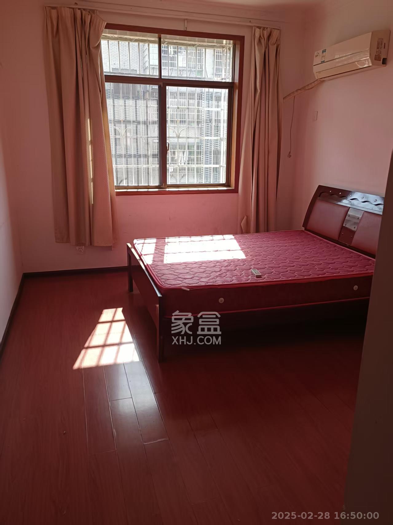 兴隆小区 3室2厅1卫 1500.0元/月 兴隆小区 3室2厅1卫 1500.0元/月室内图