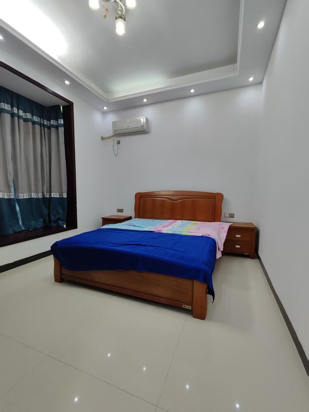 进步亚泰 4室2厅2卫 2300.0元/月 进步亚泰 4室2厅2卫 2300.0元/月室内图