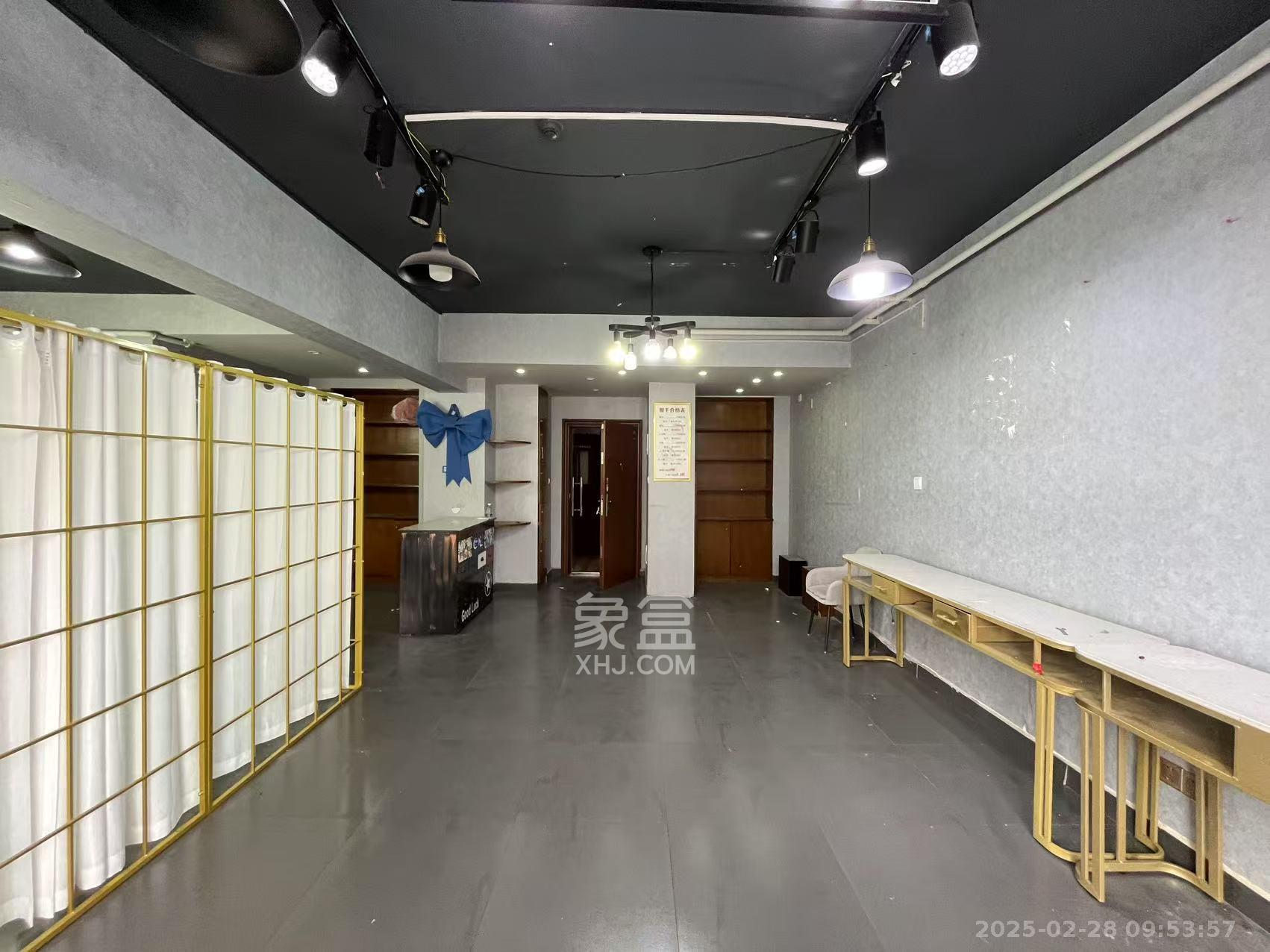 万博汇 1室1厅1卫 1500.0元/月 万博汇 1室1厅1卫 1500.0元/月室内图