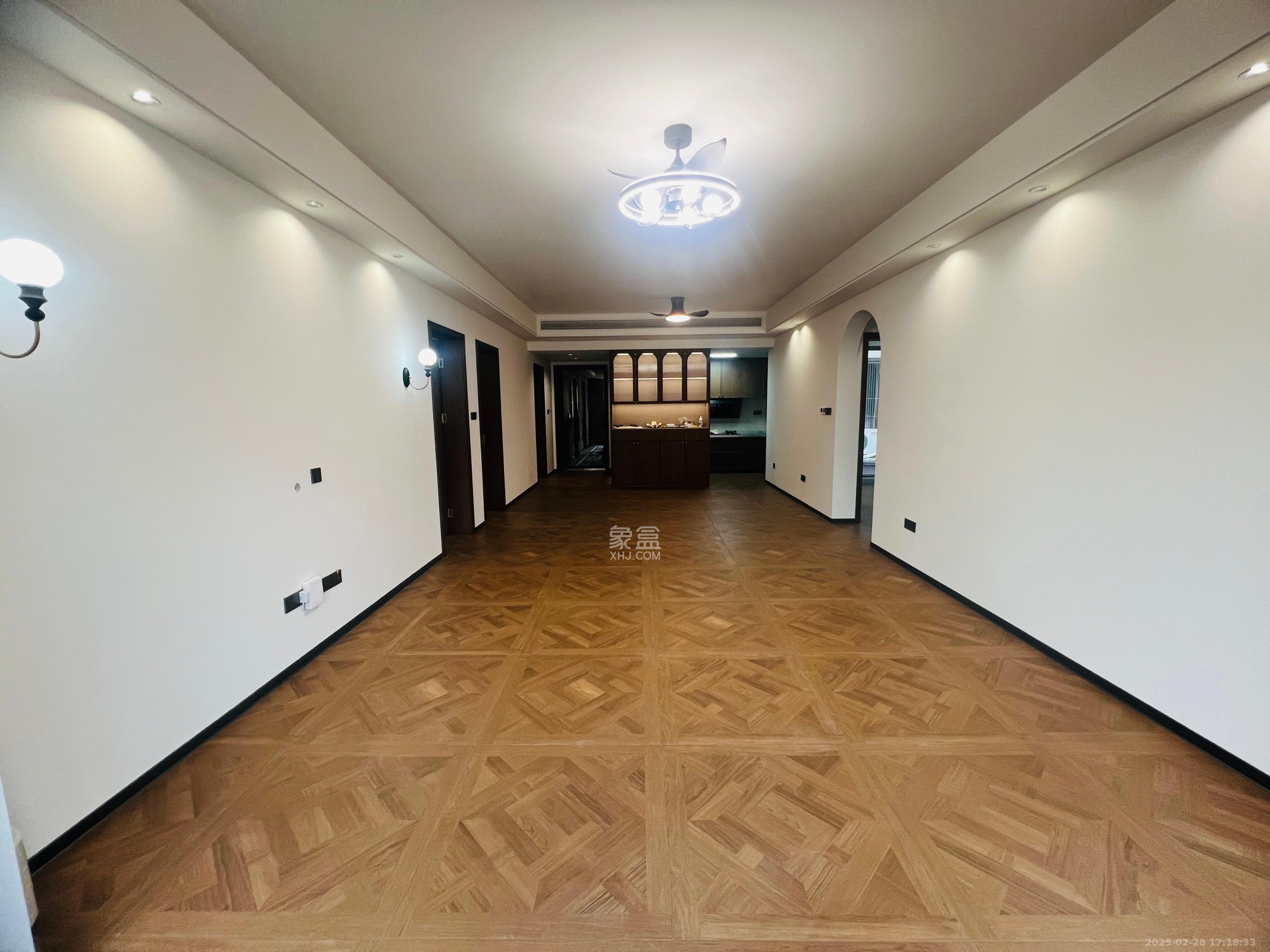 宝能公馆(美联天骄城五期)  4室2厅2卫    7500.0元/月 宝能公馆(美联天骄城五期)  4室2厅2卫    7500.0元/月