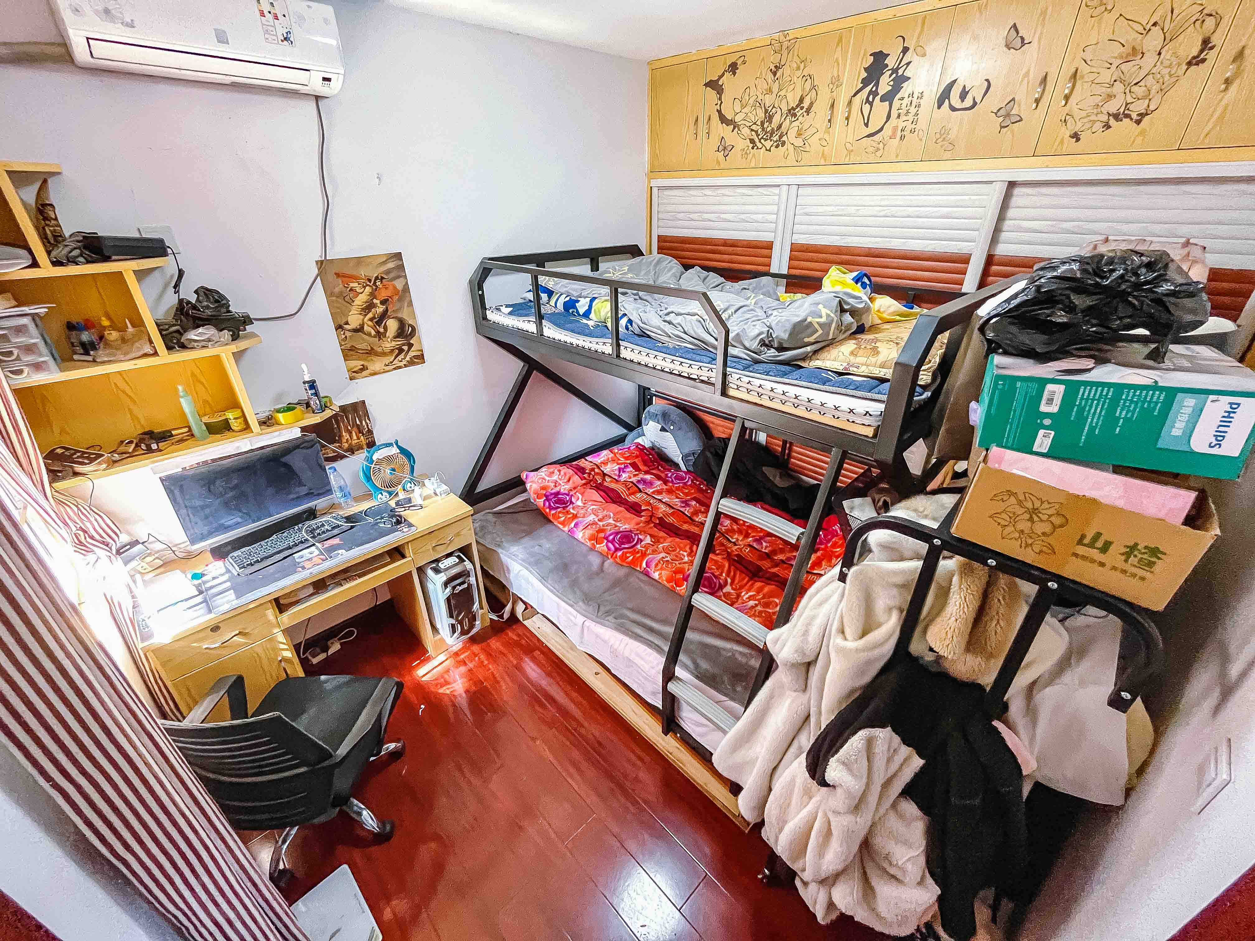 联美品格  1室2厅1卫   70.00万卧室