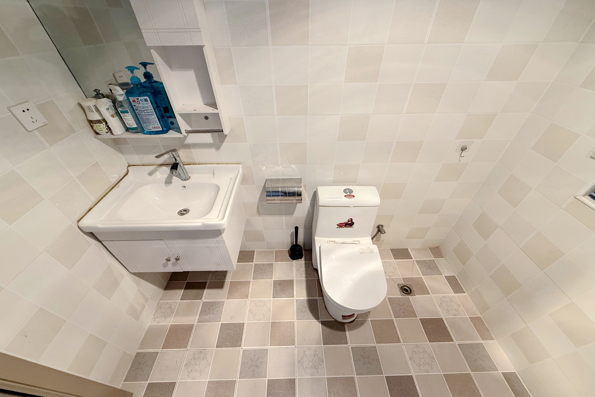 新城国际花都 3室2厅2卫 74.0万 新城国际花都 3室2厅2卫 74.0万卫生间