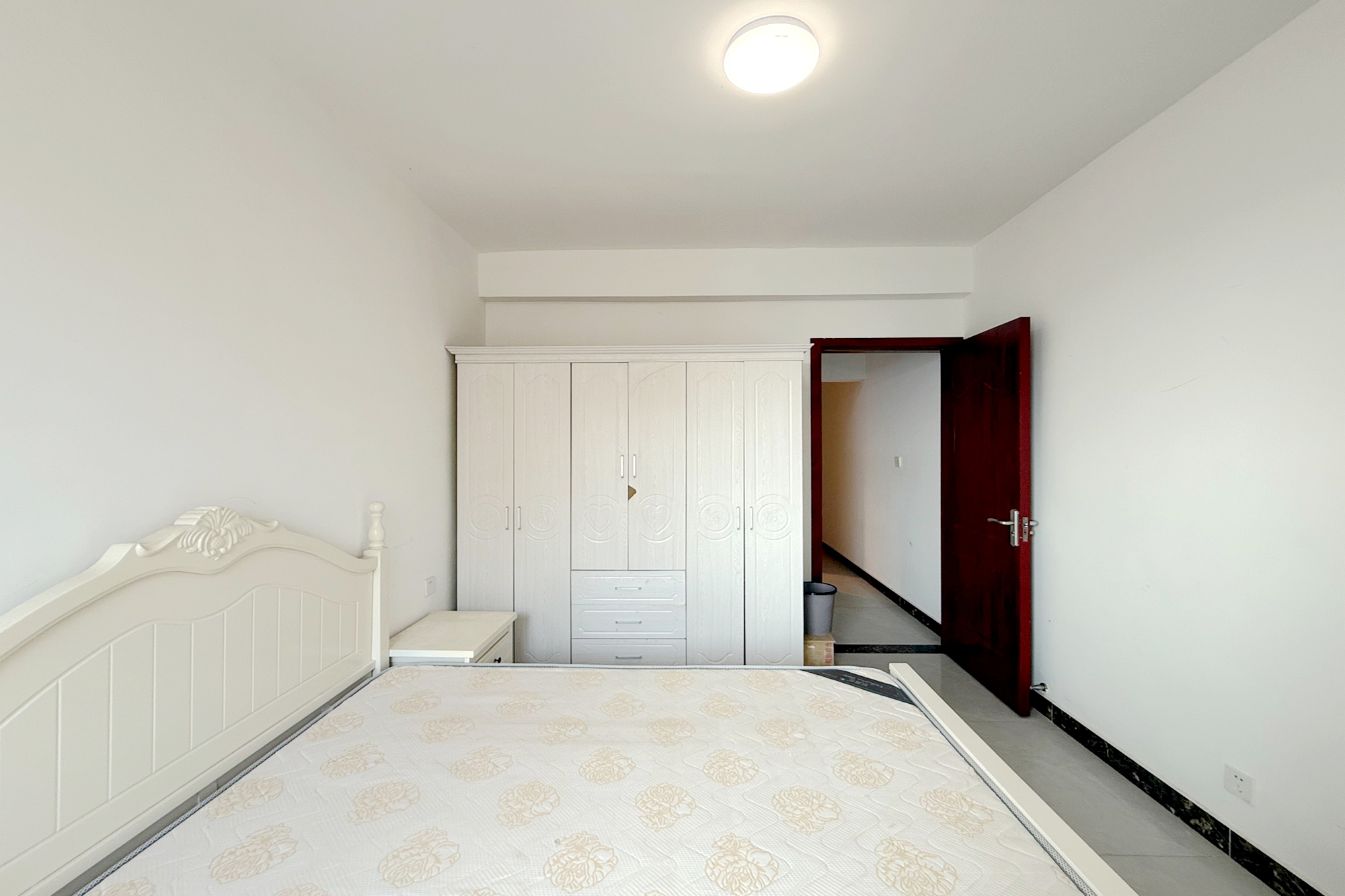 新城国际花都 3室2厅2卫 74.0万 新城国际花都 3室2厅2卫 74.0万卧室