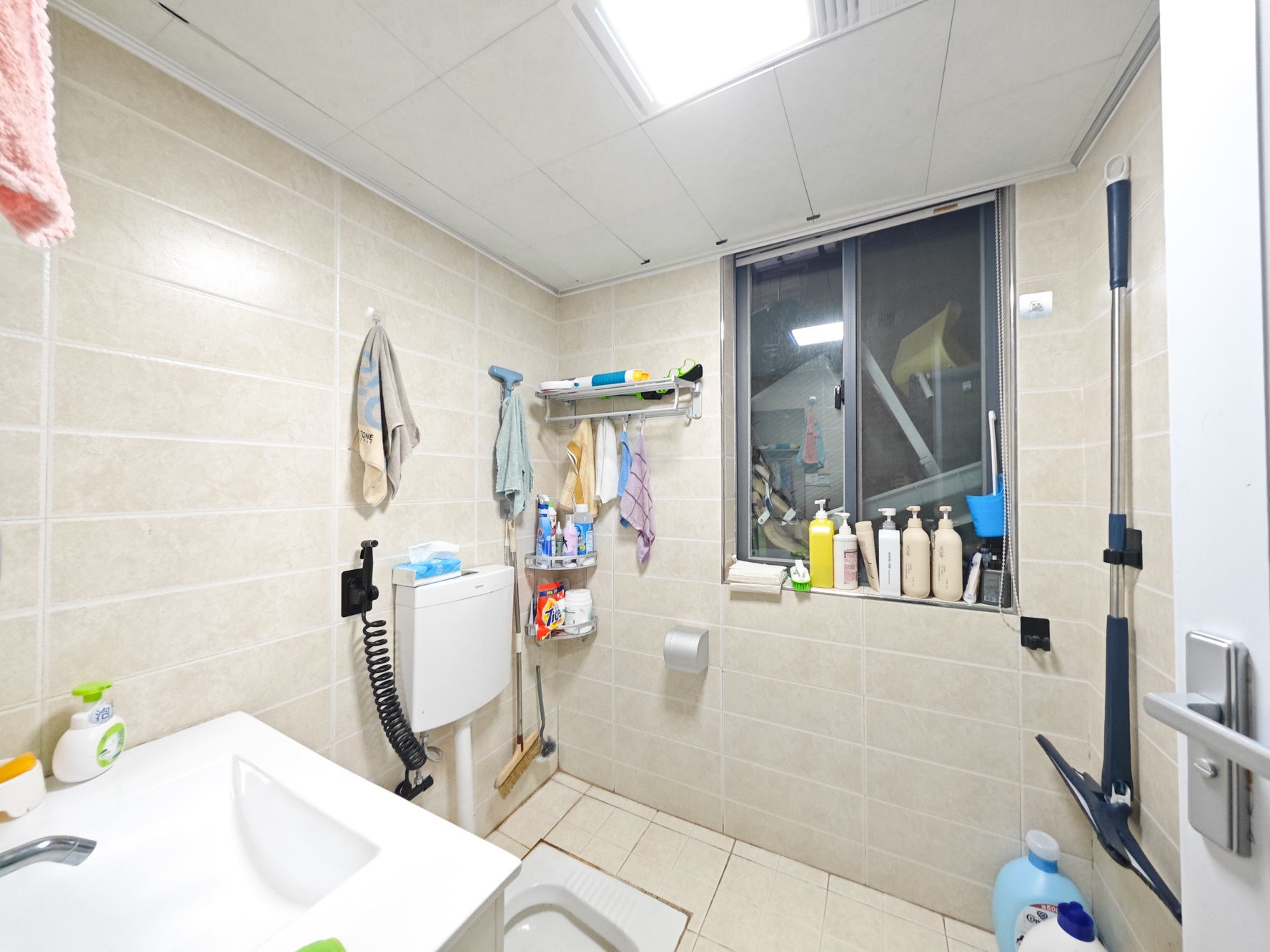 鑫远湘府华城 3室2厅1卫 129.0万 鑫远湘府华城 3室2厅1卫 129.0万卫生间