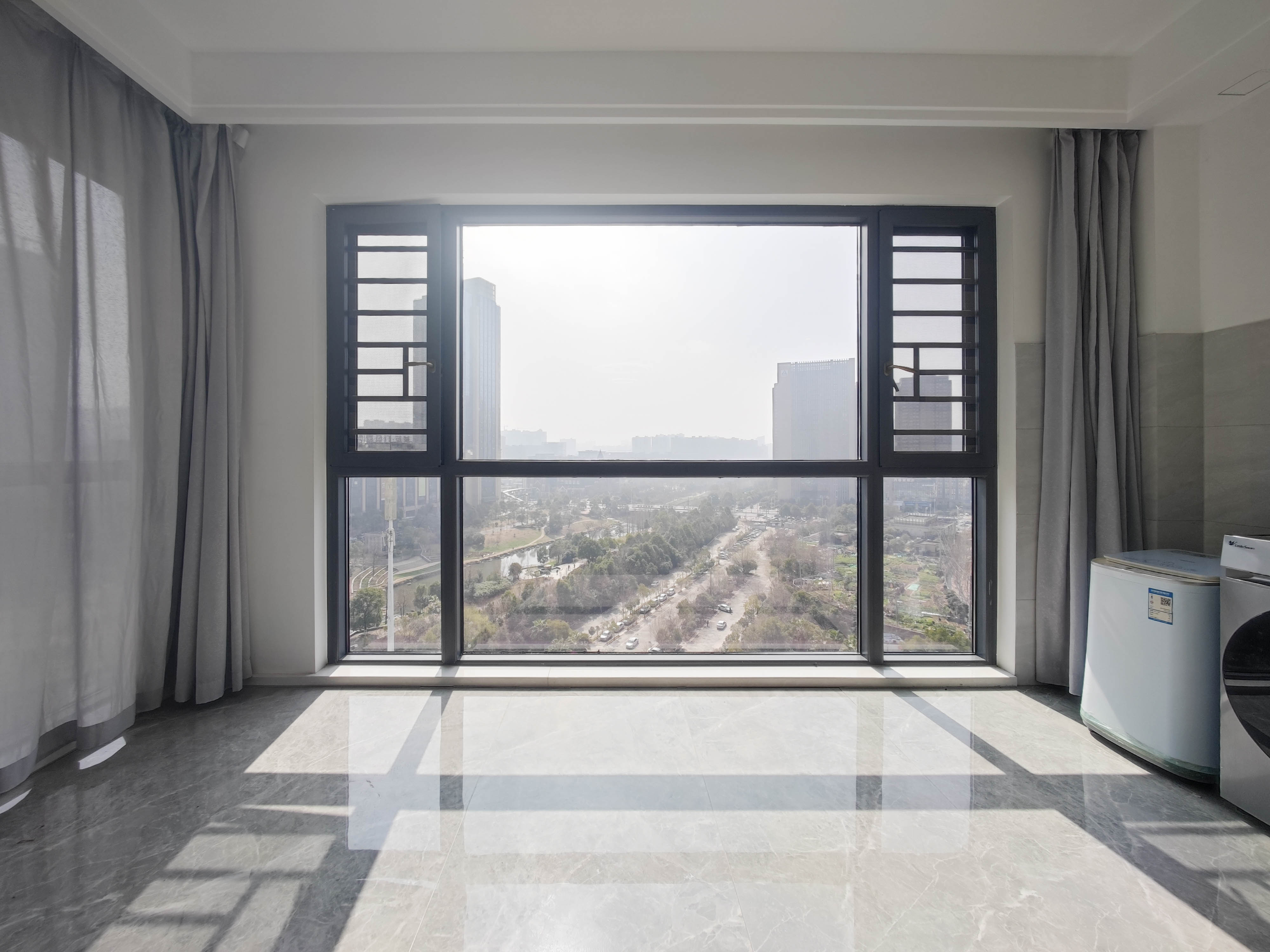 清溪川九号 4室2厅3卫 252.0万 清溪川九号 4室2厅3卫 252.0万阳台