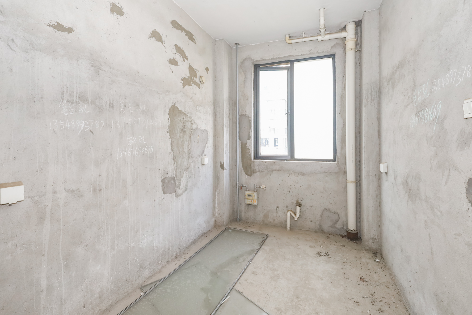 八方小区D区 4室2厅2卫 368.0万 八方小区D区 4室2厅2卫 368.0万厨房