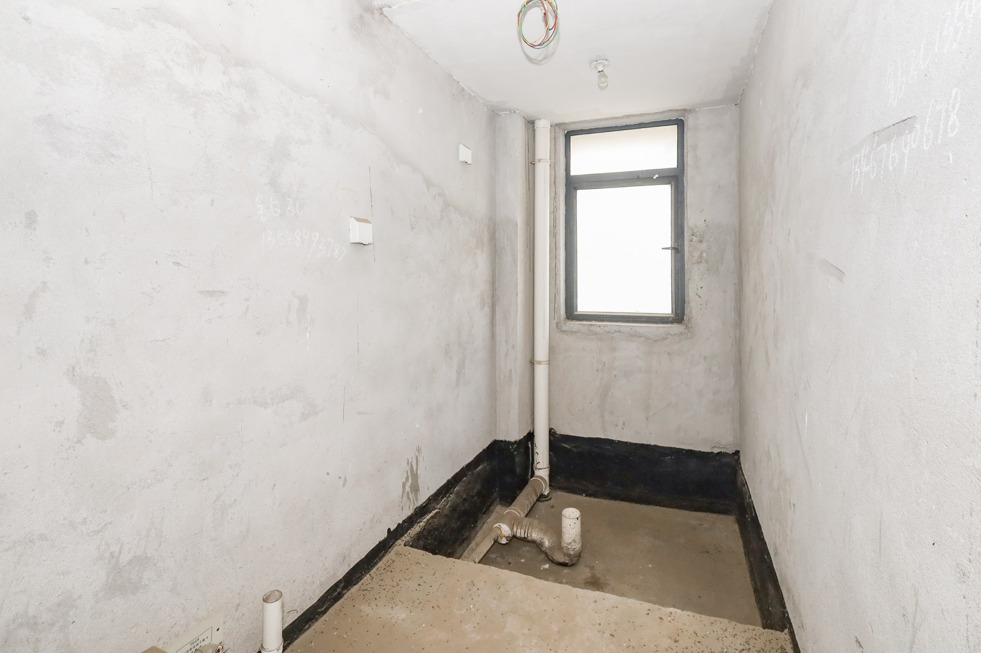 八方小区D区 4室2厅2卫 368.0万 八方小区D区 4室2厅2卫 368.0万卫生间