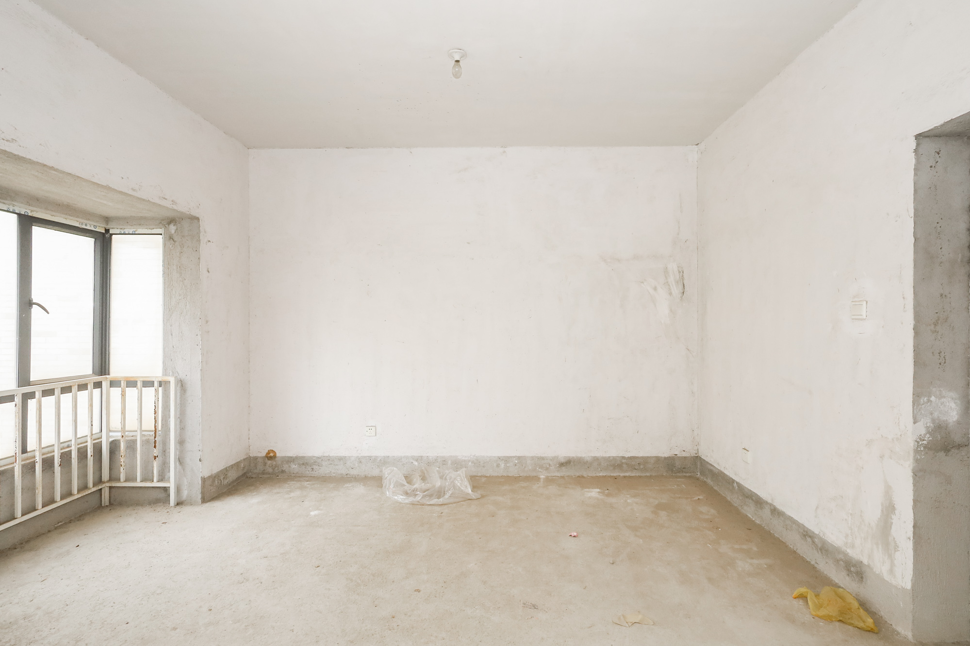 八方小区D区 4室2厅2卫 368.0万 八方小区D区 4室2厅2卫 368.0万卧室