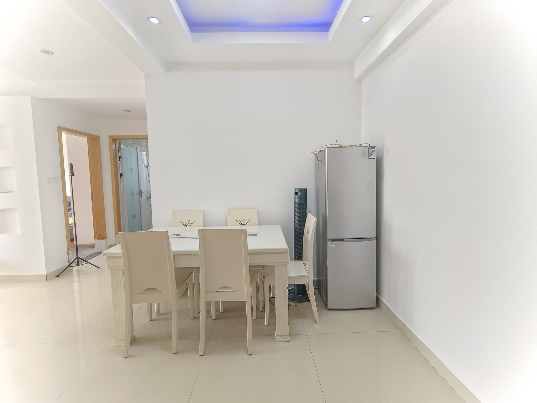 世景华庭 2室2厅1卫 49.0万 世景华庭 2室2厅1卫 49.0万客厅