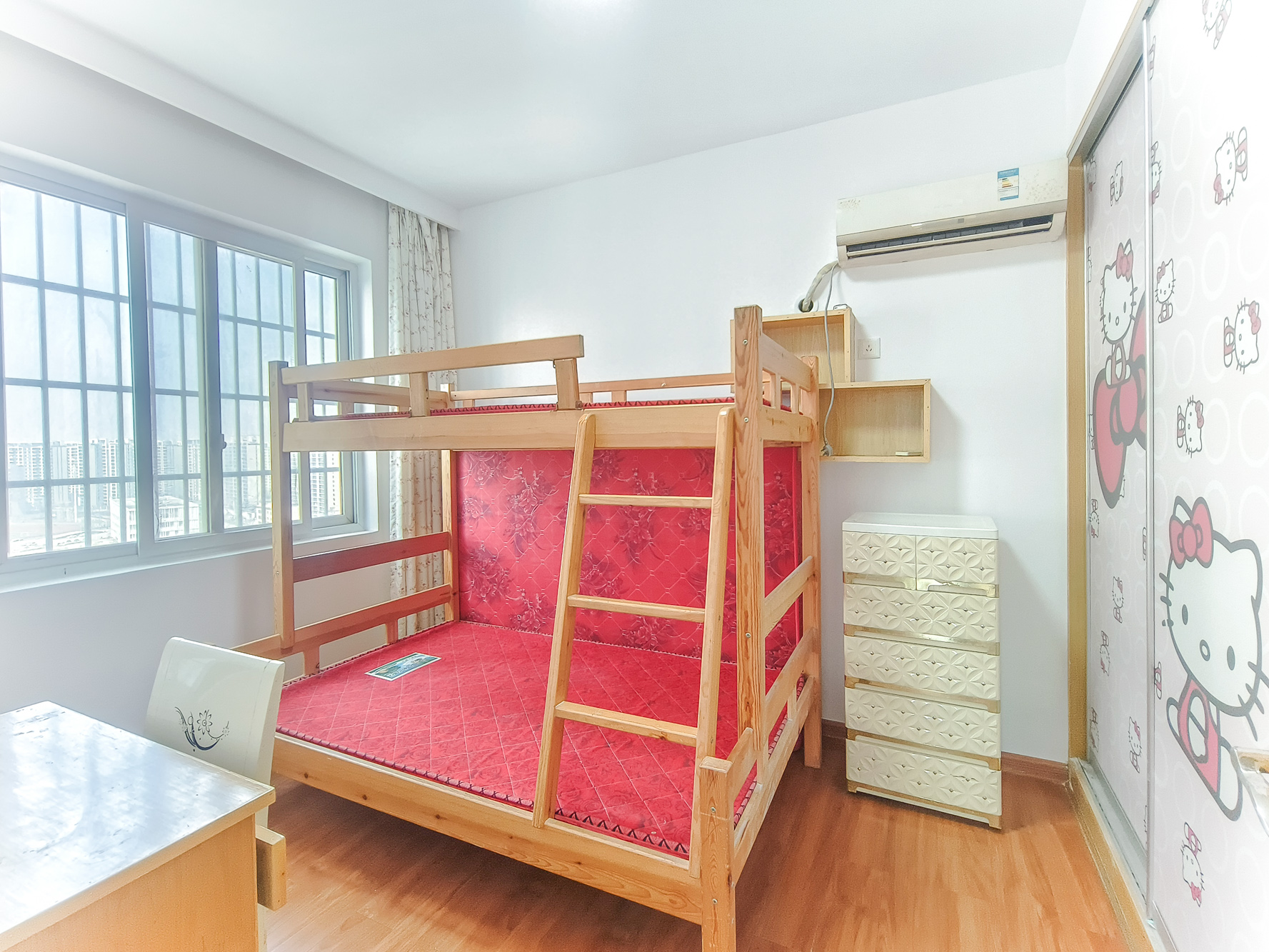 世景华庭 2室2厅1卫 49.0万 世景华庭 2室2厅1卫 49.0万卧室