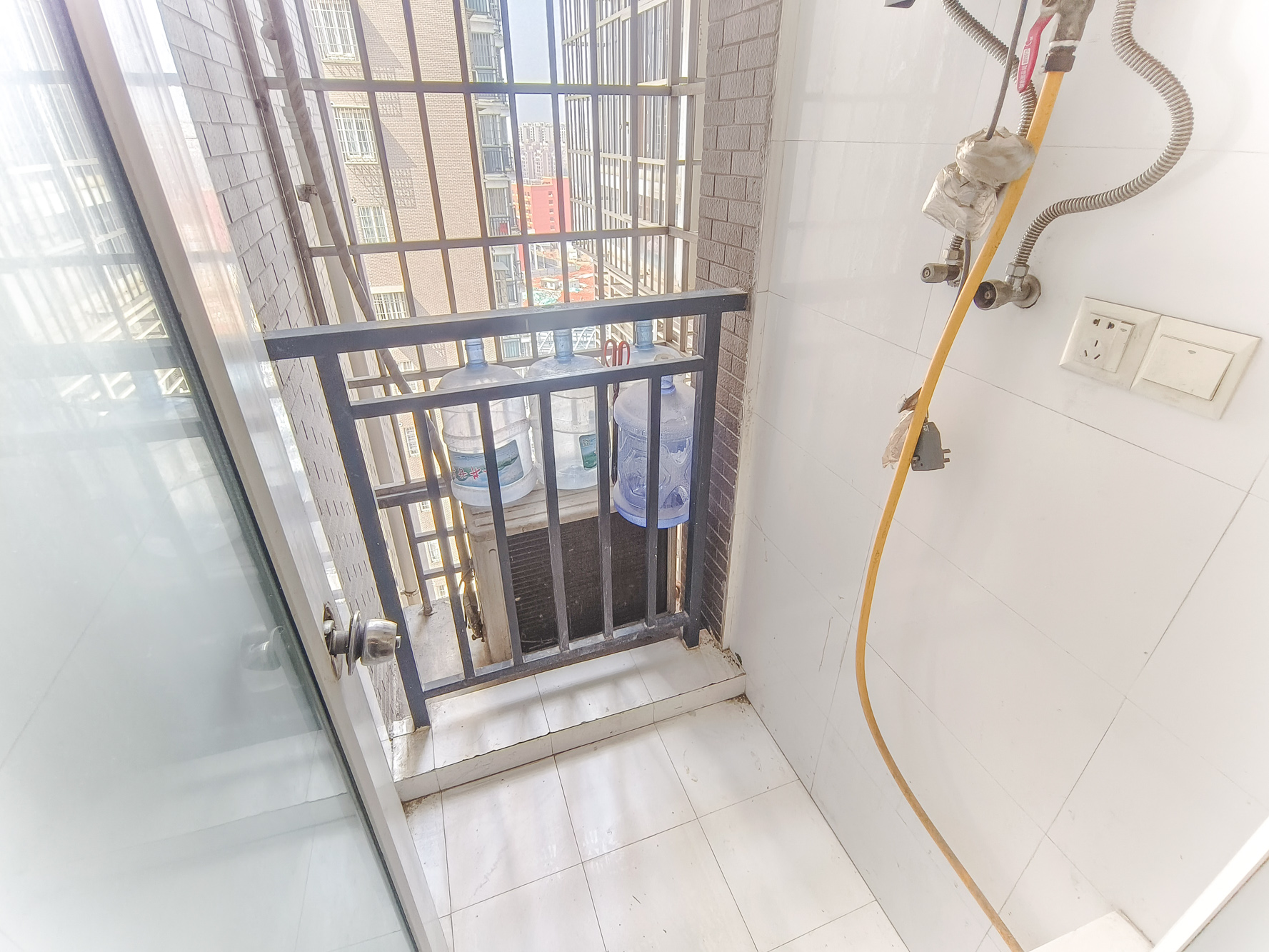 世景华庭 2室2厅1卫 49.0万 世景华庭 2室2厅1卫 49.0万阳台