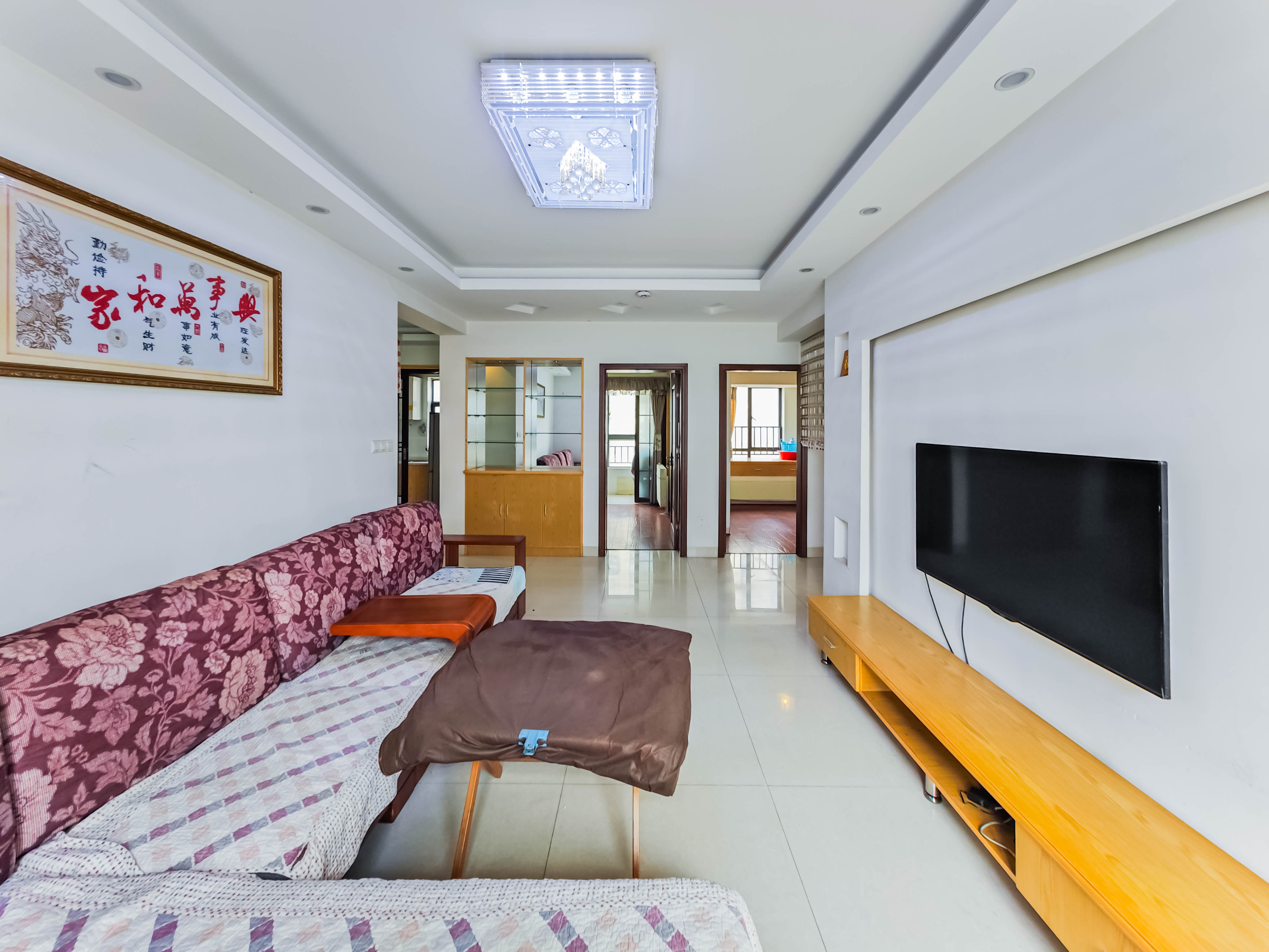 香樟兰亭(朗峰苑)  3室2厅1卫    75.0万 香樟兰亭(朗峰苑)  3室2厅1卫    75.0万客厅