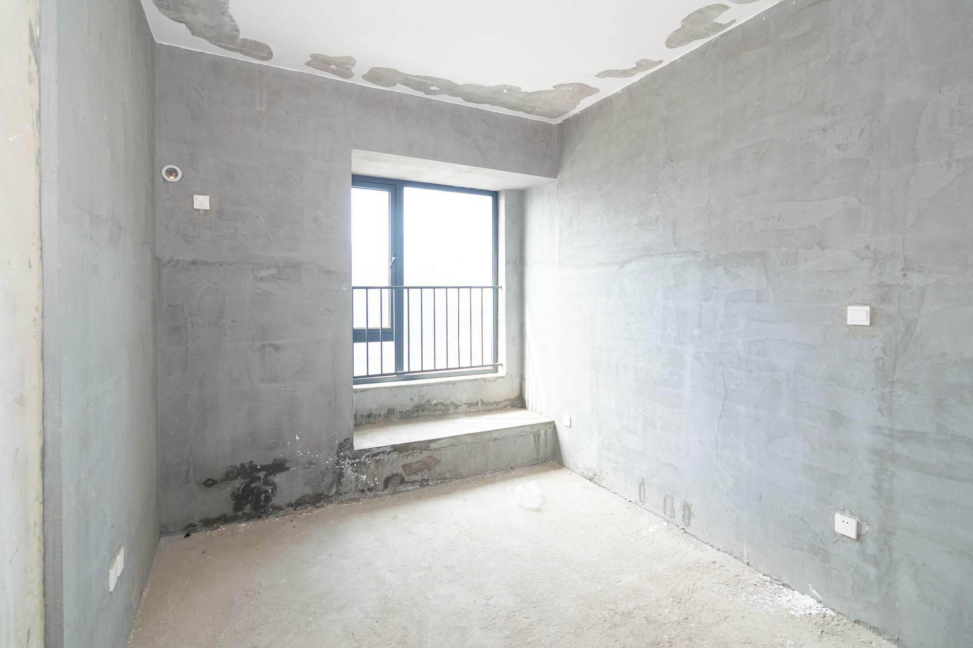 中粮鸿云 3室2厅2卫 60.0万 中粮鸿云 3室2厅2卫 60.0万卧室