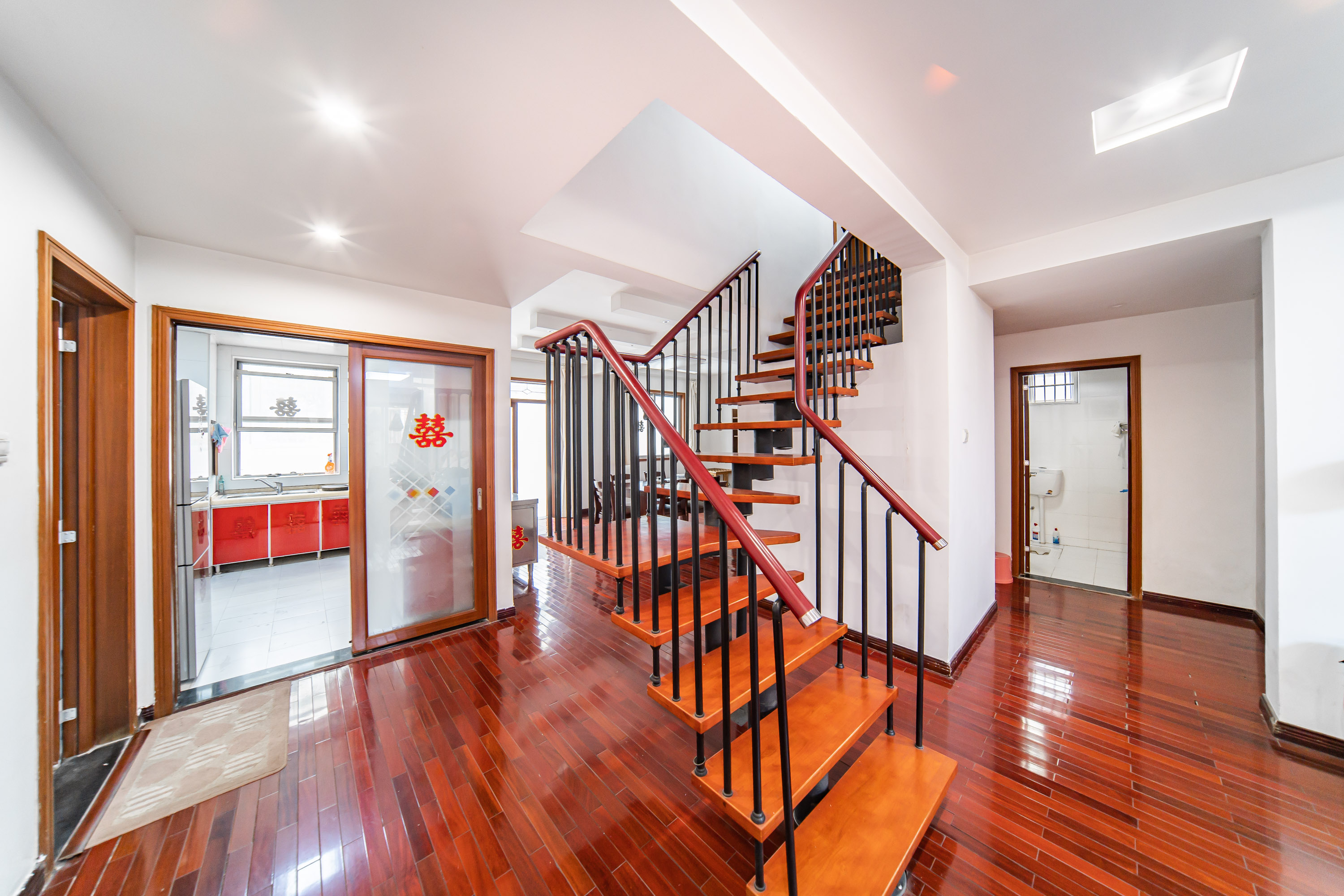 阳光100二期  5室2厅2卫    176.0万 阳光100二期  5室2厅2卫    176.0万其他