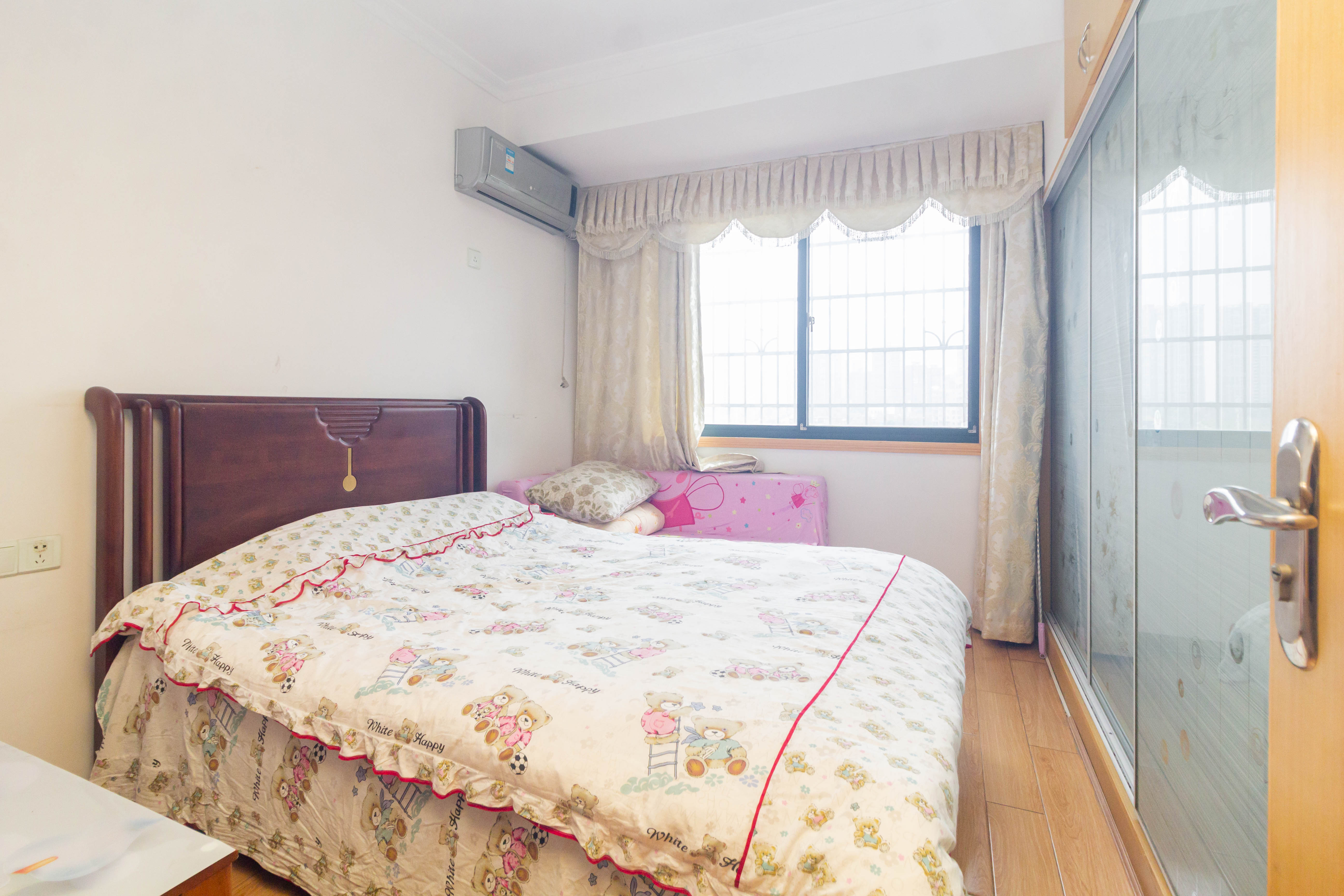 东业早安星城 2室1厅1卫 35.0万 东业早安星城 2室1厅1卫 35.0万卧室