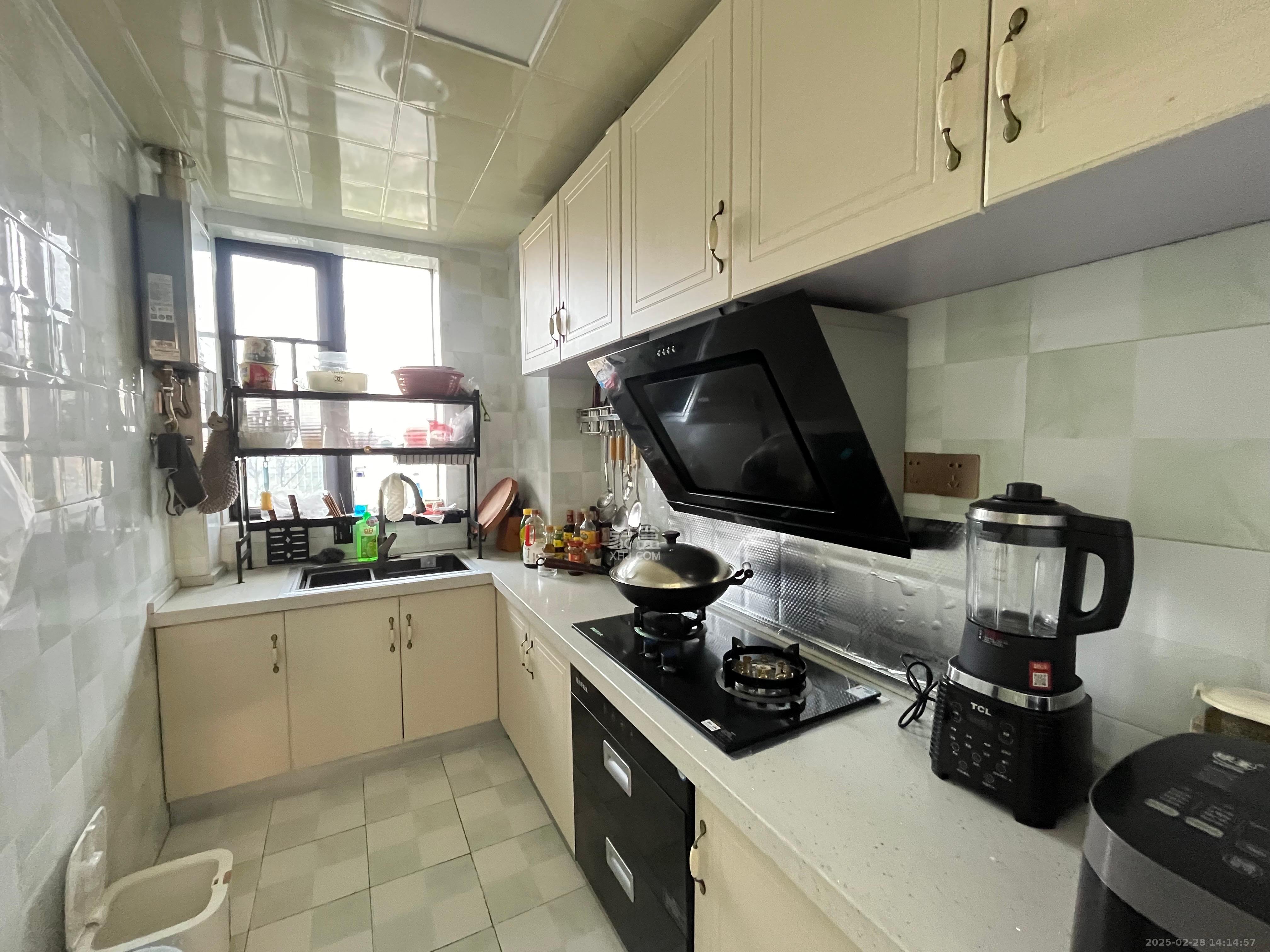 保利麓谷林语E区 3室2厅1卫 3000.0元/月 保利麓谷林语E区 3室2厅1卫 3000.0元/月室内图