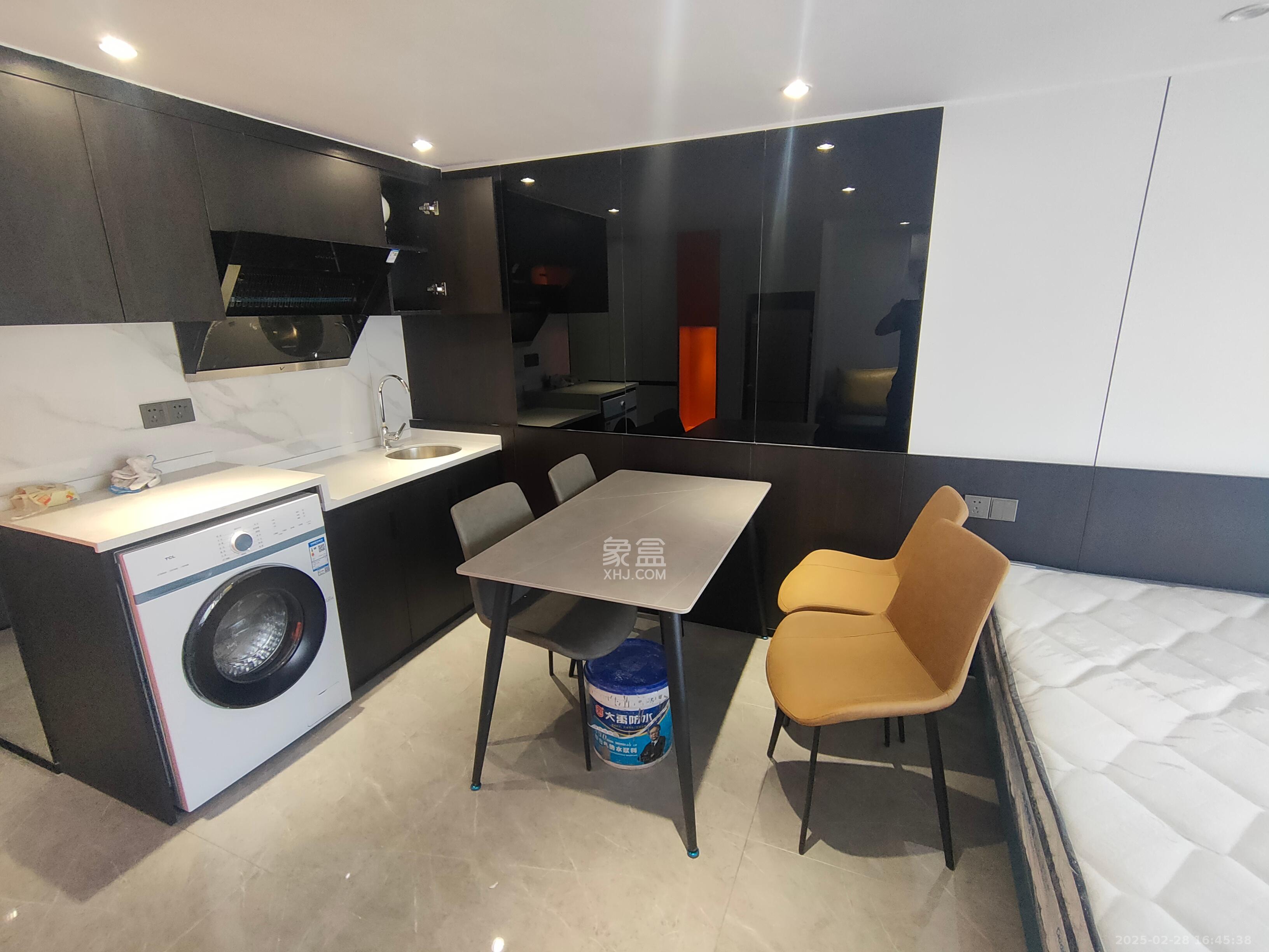 龙湖新壹城 1室0厅1卫 1500.0元/月 龙湖新壹城 1室0厅1卫 1500.0元/月室内图